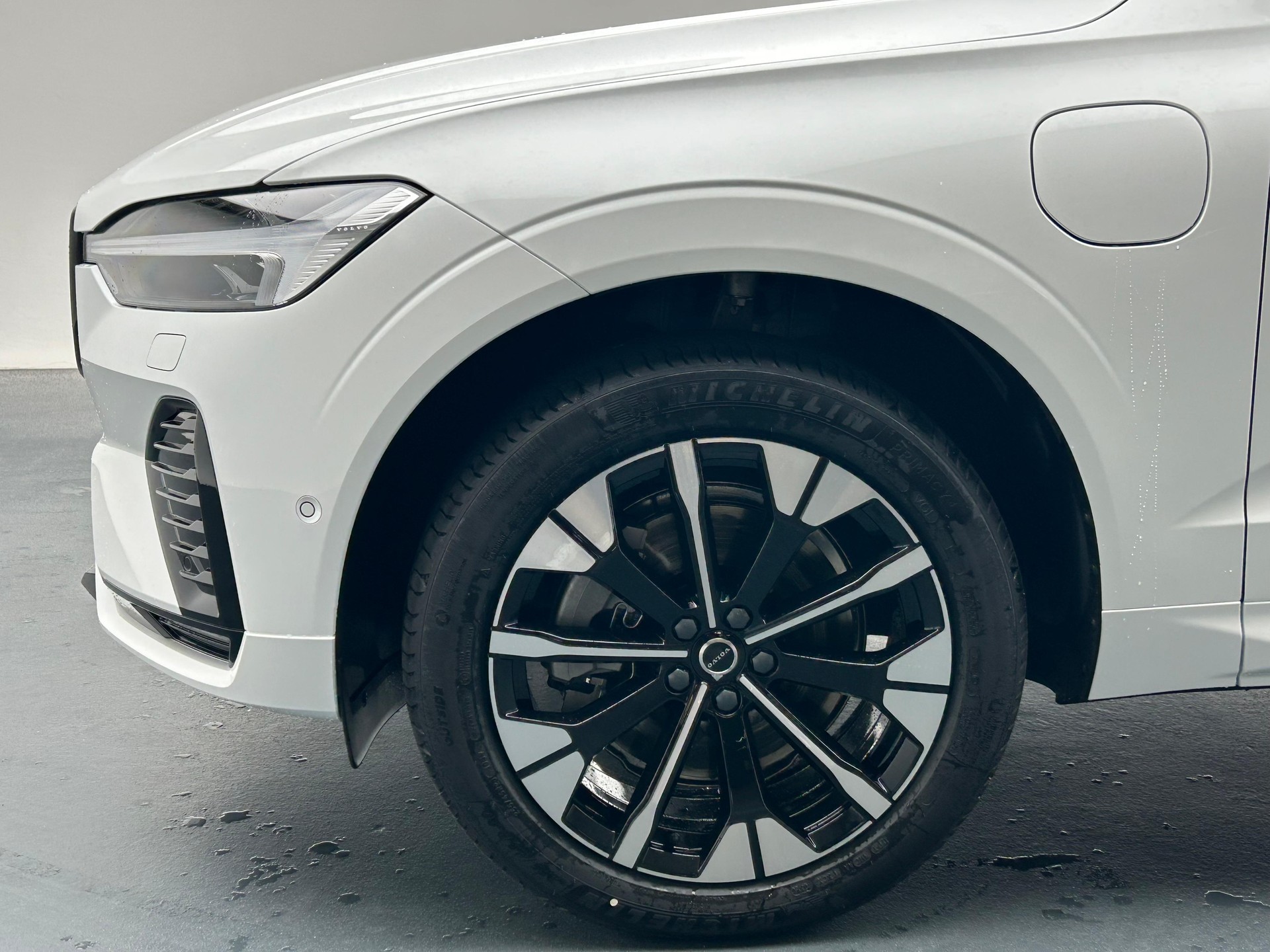 VOLVO XC60 2.0 T6 TE Ultra Dark eAWD-image-8