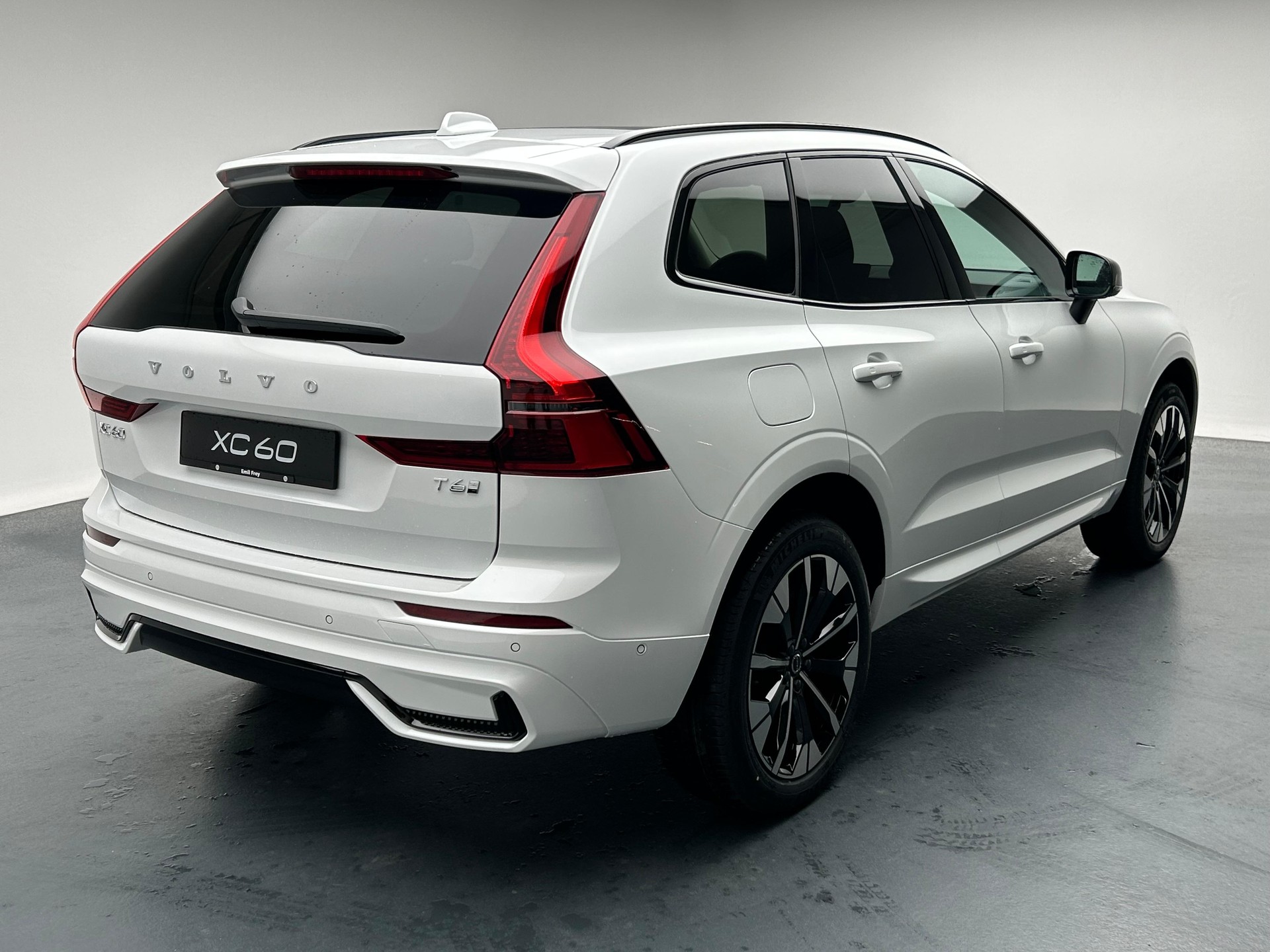 VOLVO XC60 2.0 T6 TE Ultra Dark eAWD-image-26