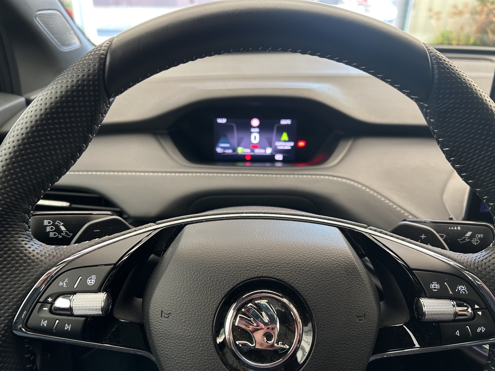 SKODA Enyaq Coupé RS iV 80 4x4 - Matrix-LED - 21 Zollaluräder Vision-image-8
