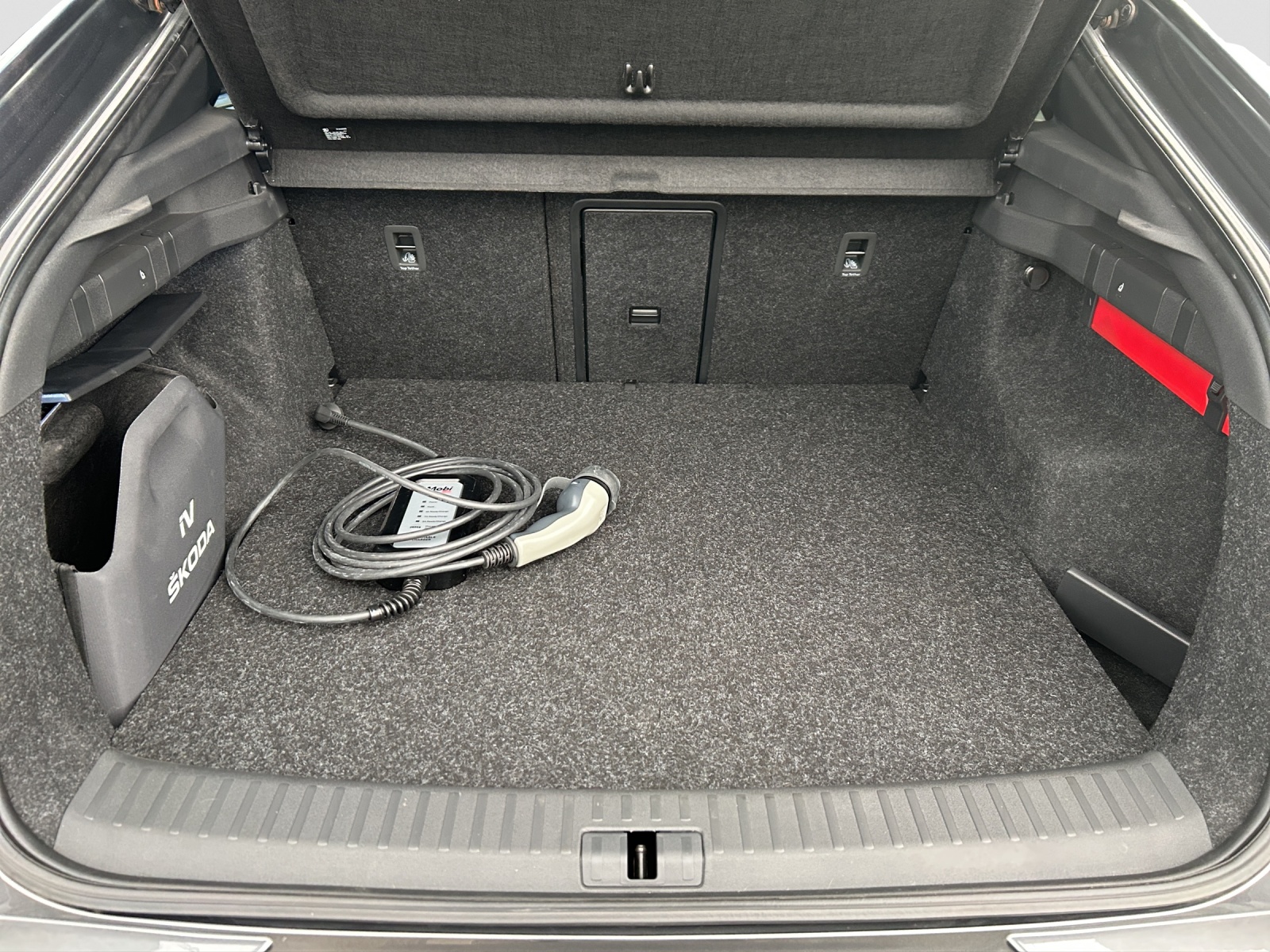 SKODA Enyaq Coupé RS iV 80 4x4 - Matrix-LED - 21 Zollaluräder Vision-image-7