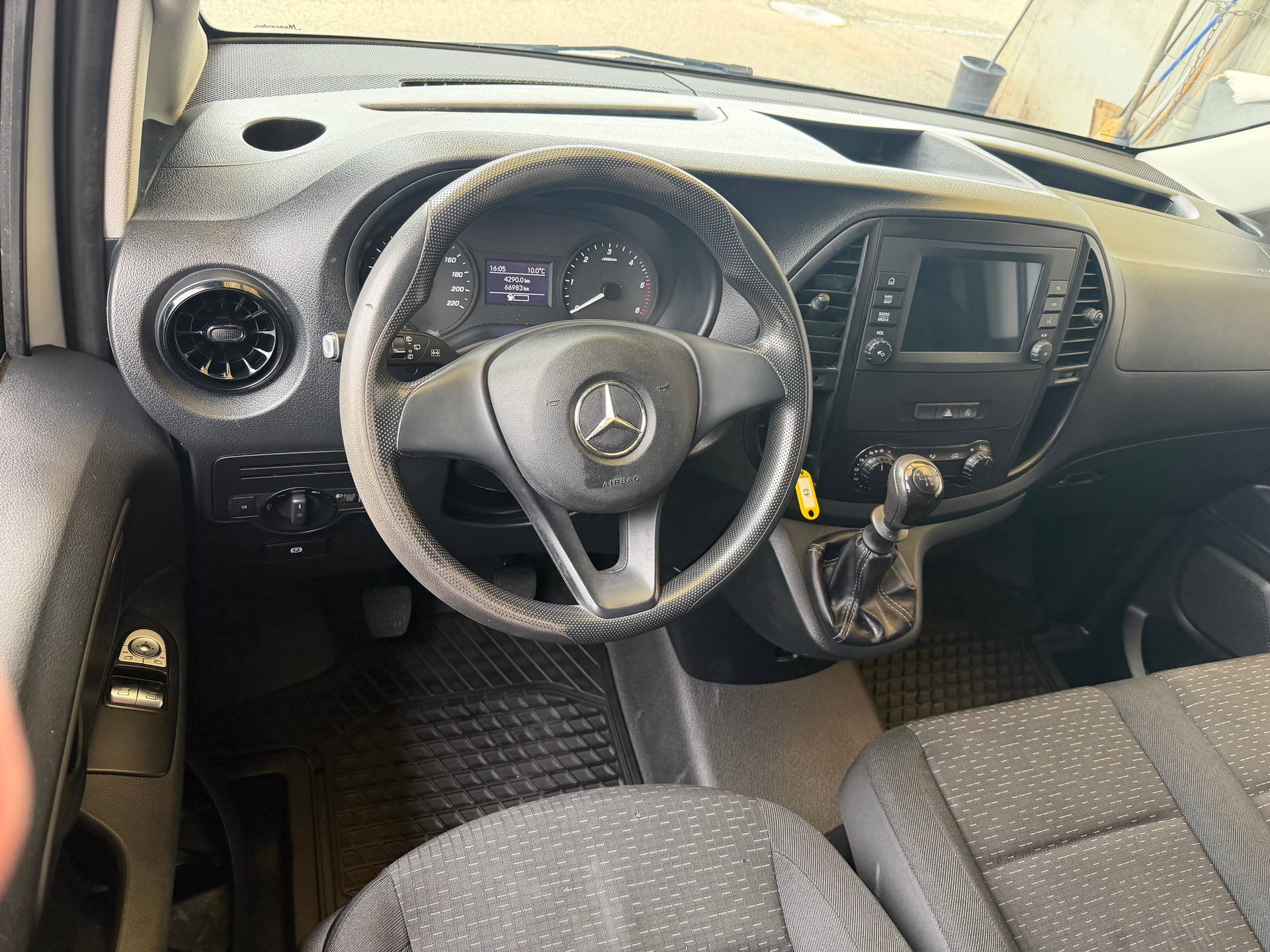 MERCEDES-BENZ Vito 110 CDI Worker Lang FWD-image-9