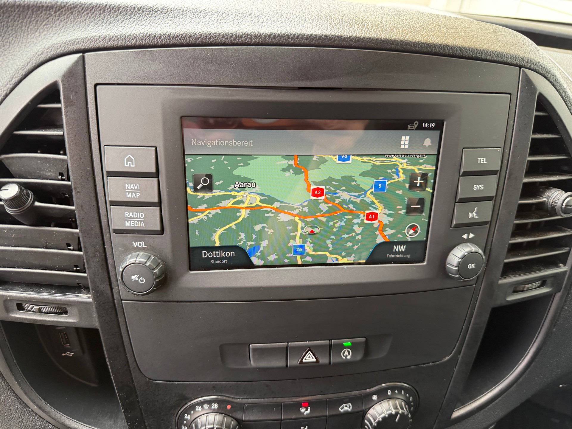 MERCEDES-BENZ Vito 110 CDI Worker Lang FWD-image-15