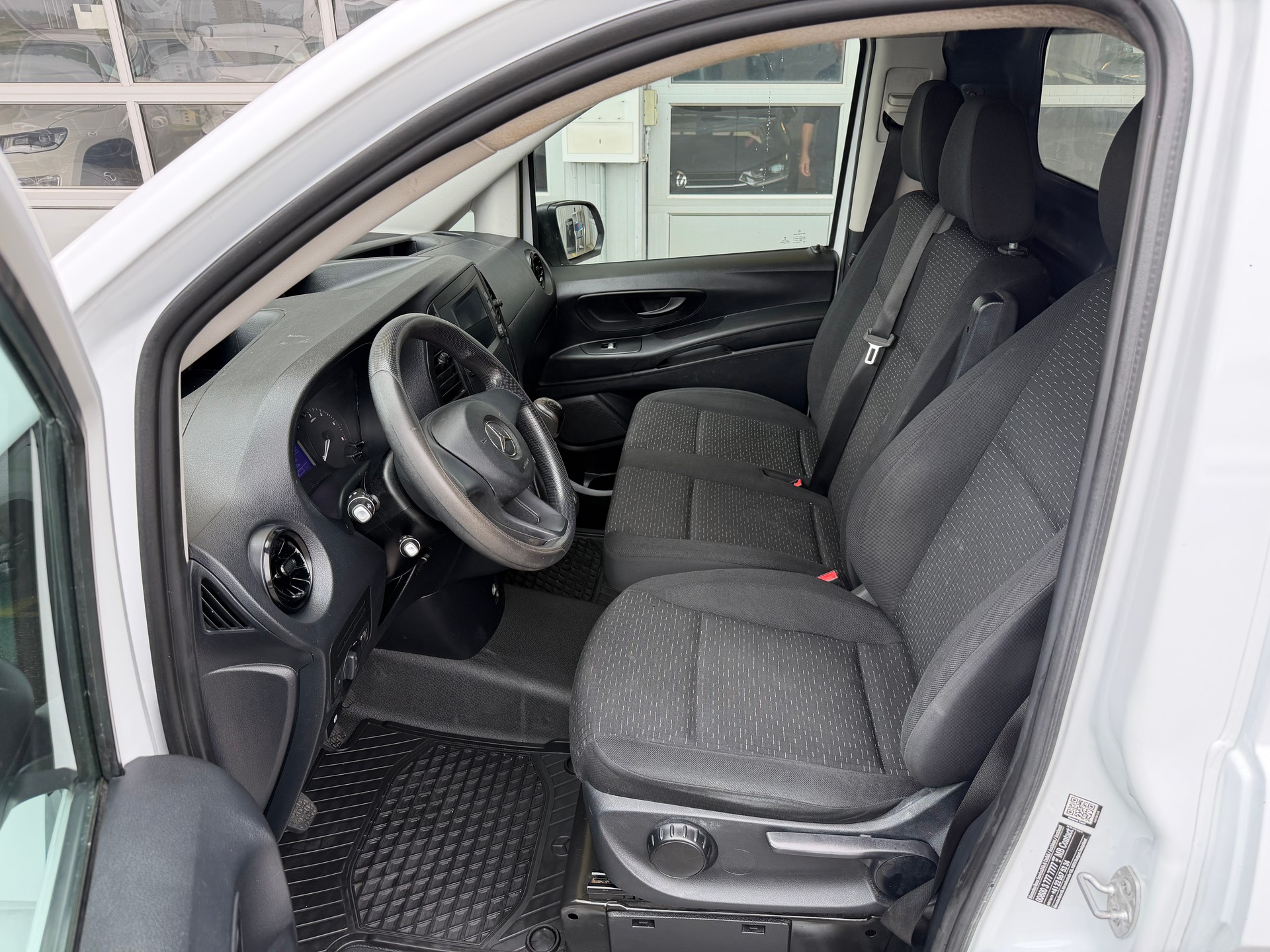 MERCEDES-BENZ Vito 110 CDI Worker Lang FWD-image-8