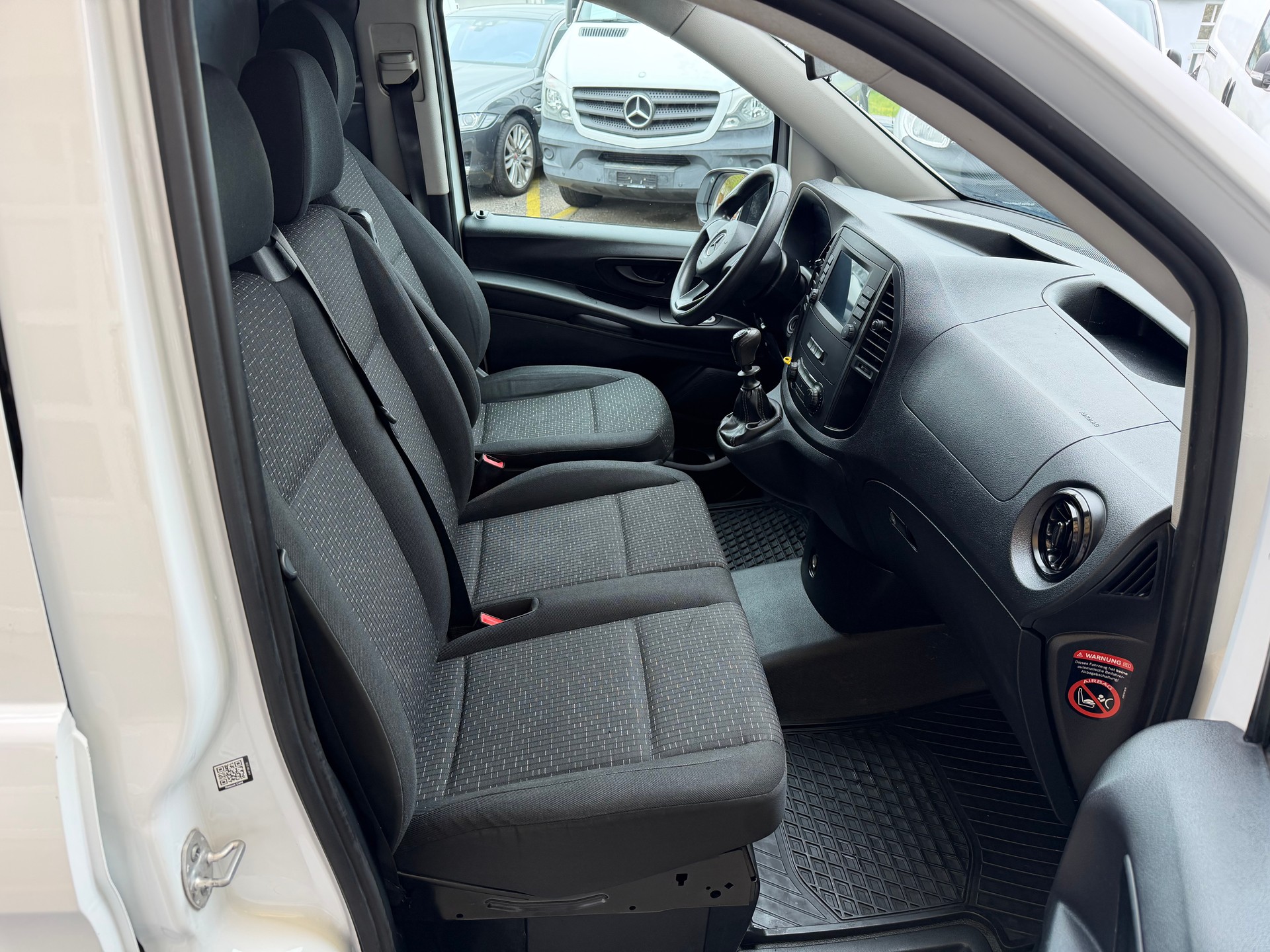 MERCEDES-BENZ Vito 110 CDI Worker Lang FWD-image-7