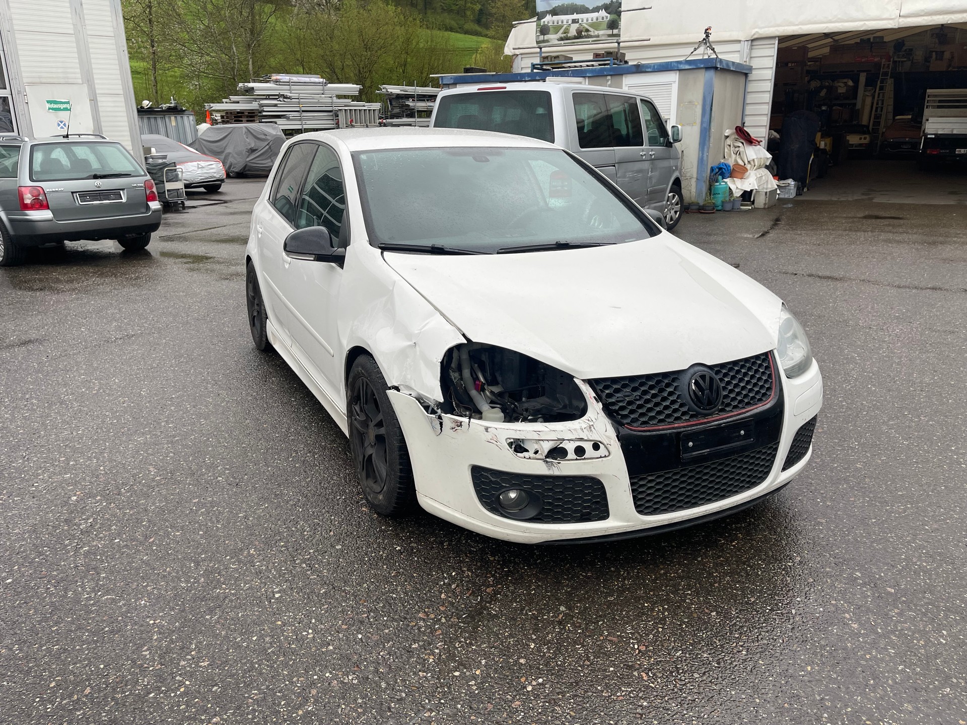 VW Golf 2.0 TFSI GTI-image-1