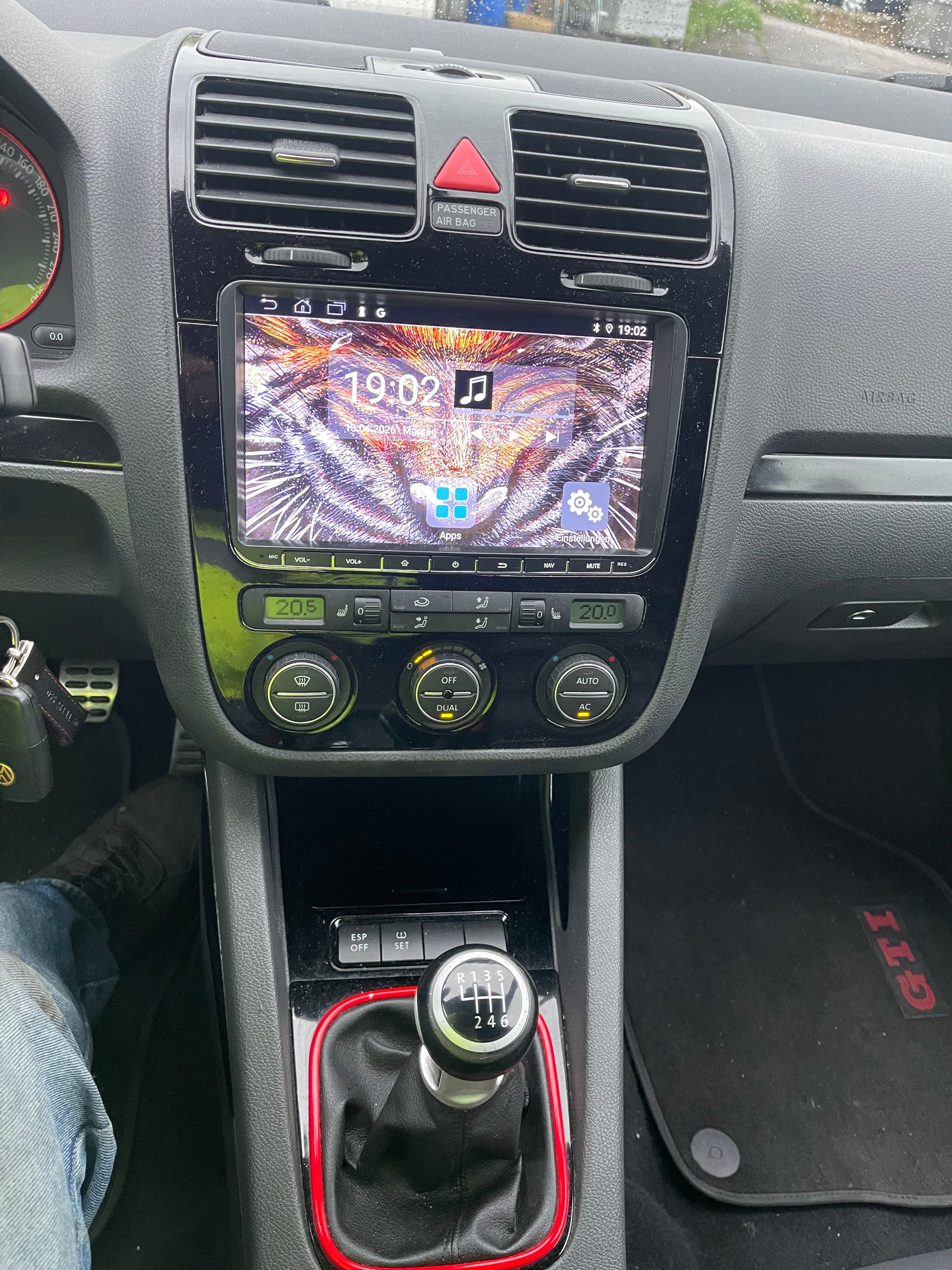 VW Golf 2.0 TFSI GTI-image-10
