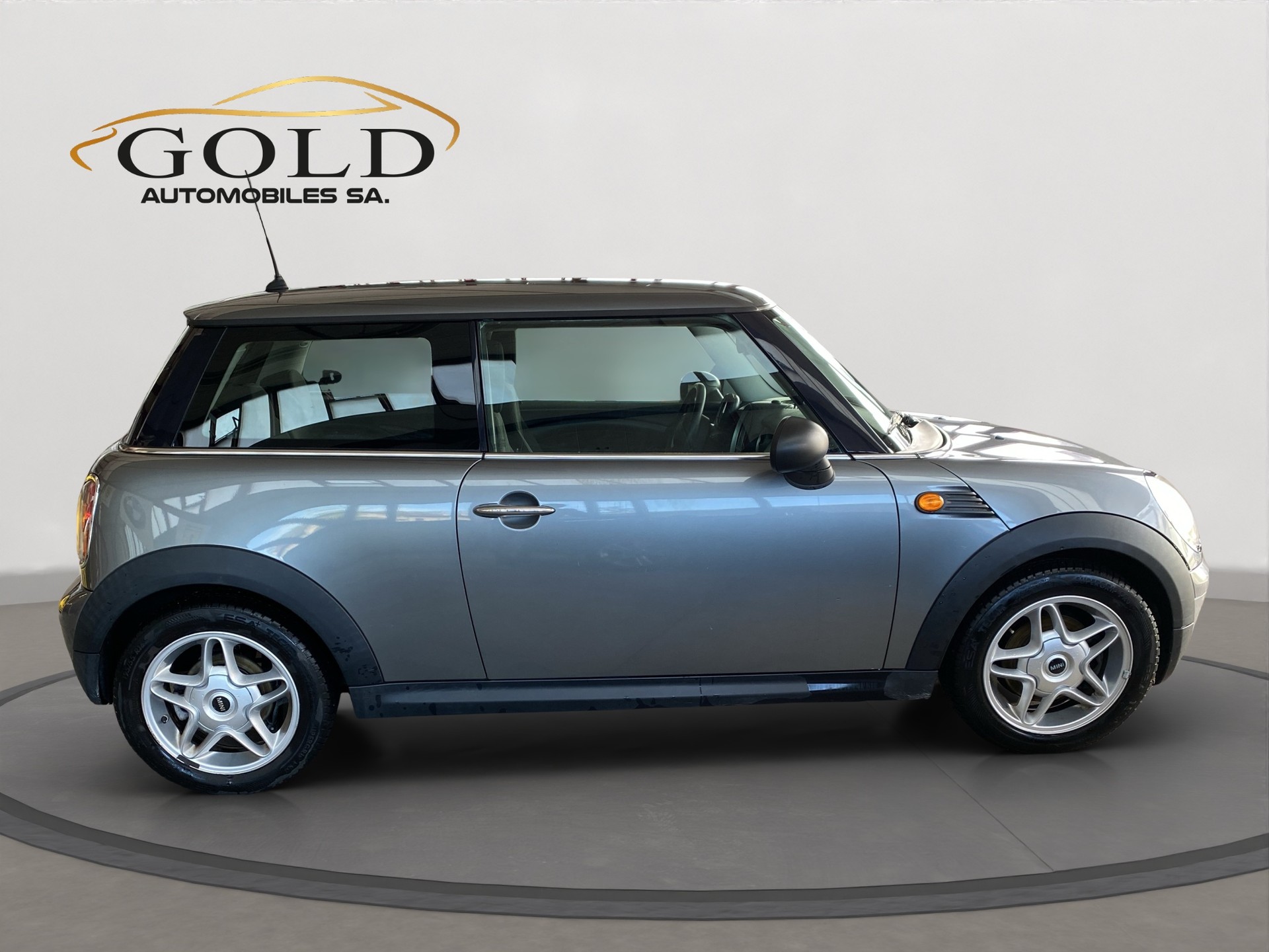 MINI One-image-9