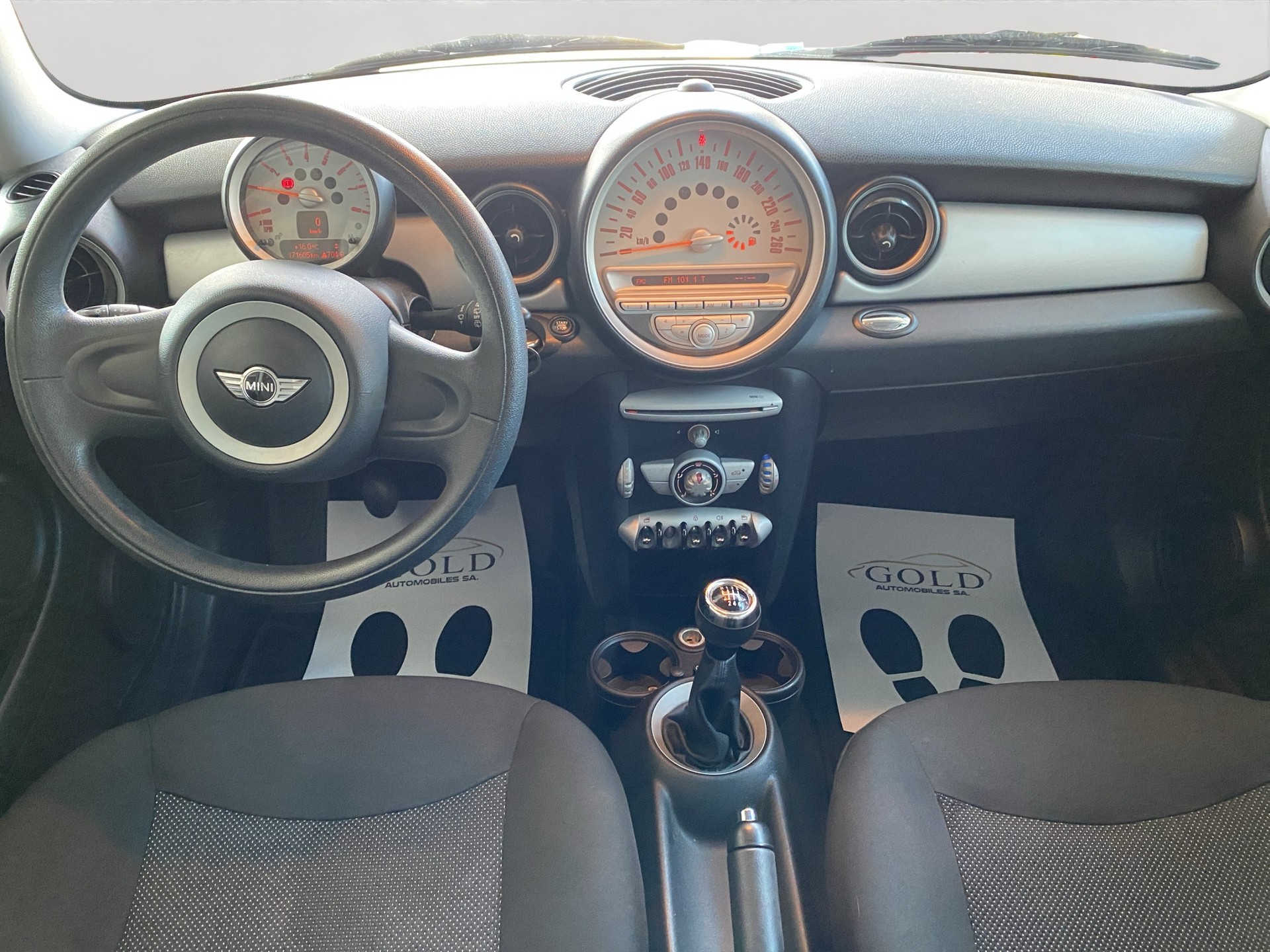 MINI One-image-2
