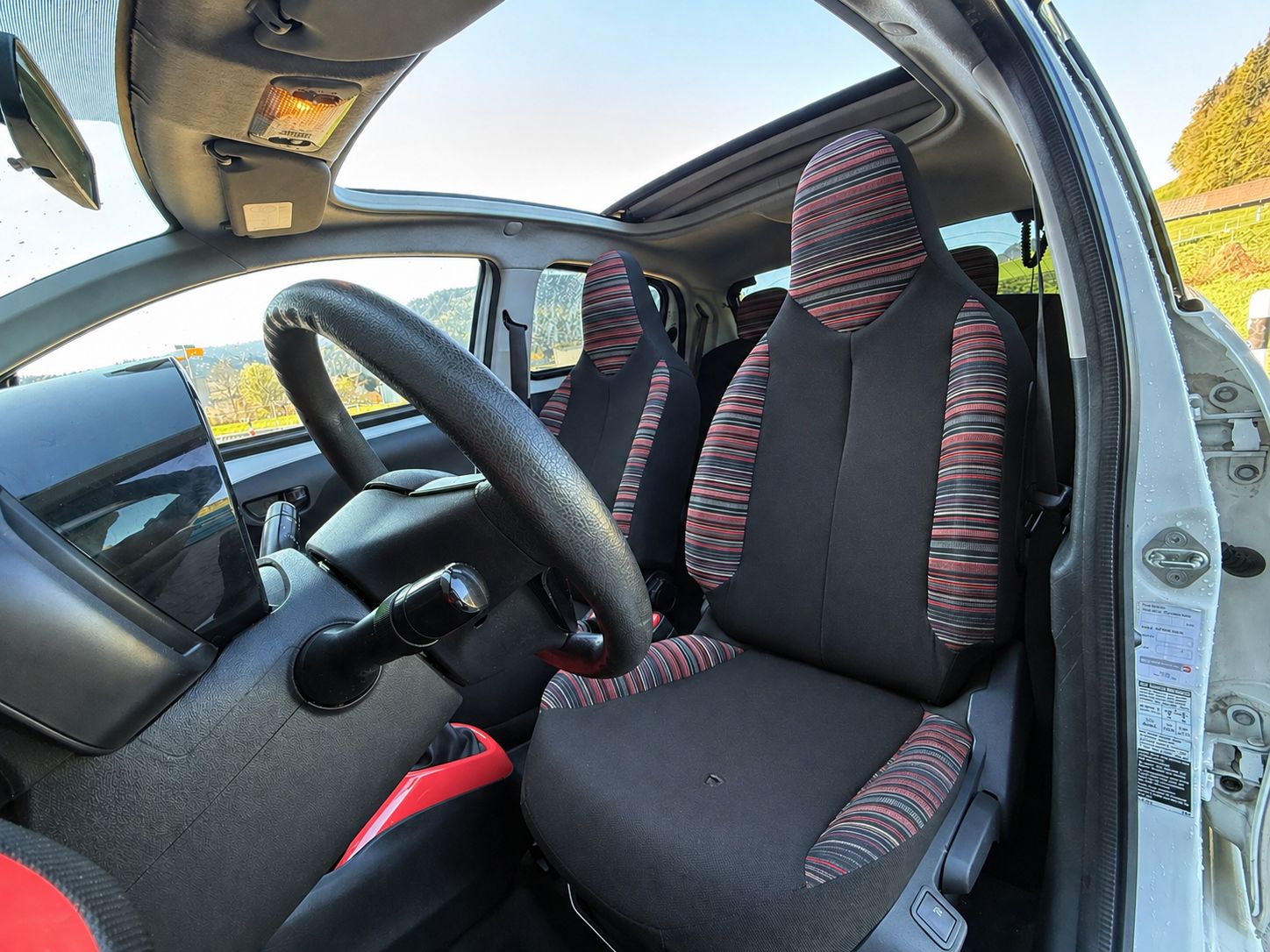 CITROEN C1 1.2 VTi Shine-image-10