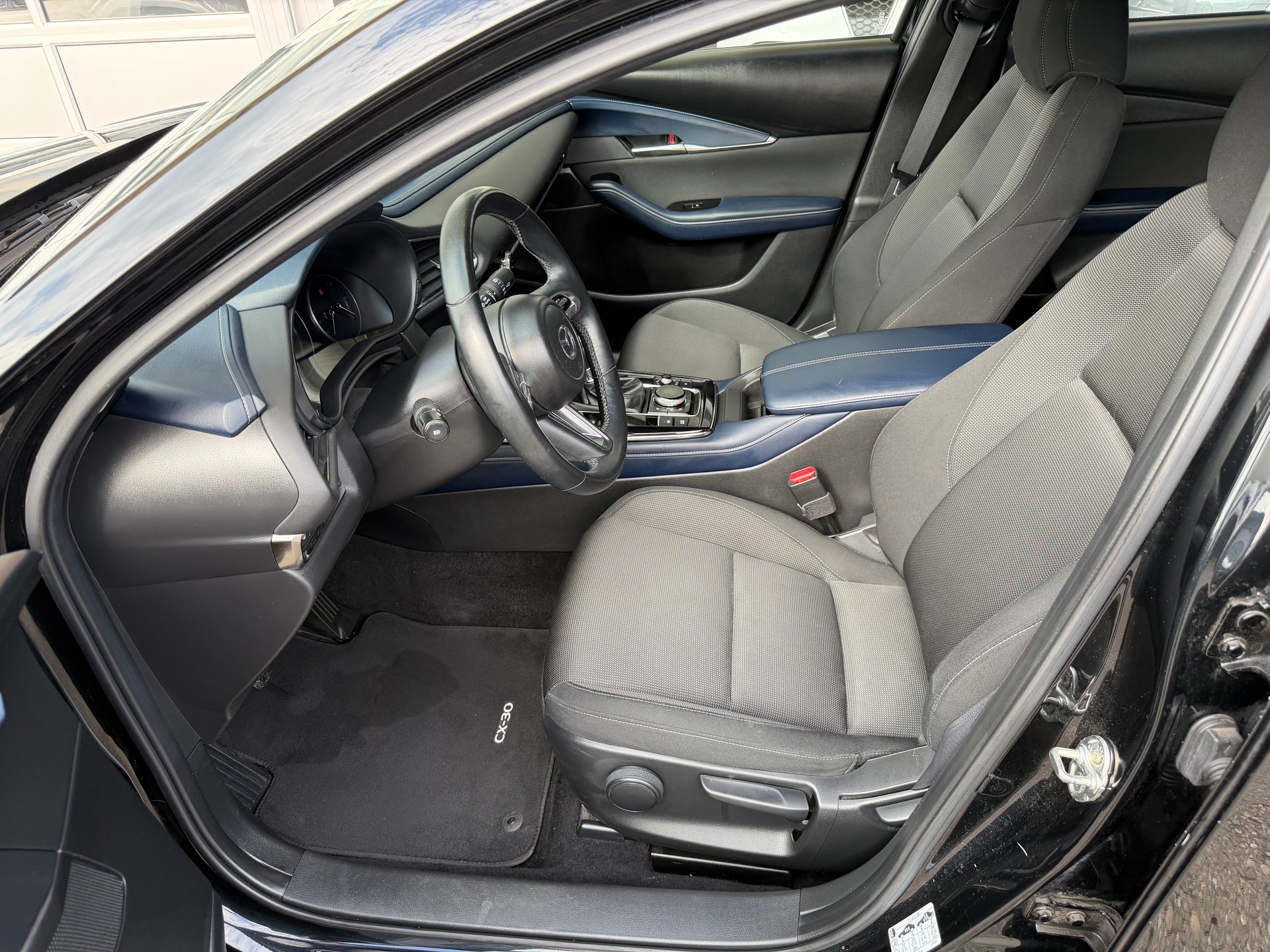 MAZDA CX-30 SKYACTIV-X M Hybrid 180 Ambition Plus FWD-image-8