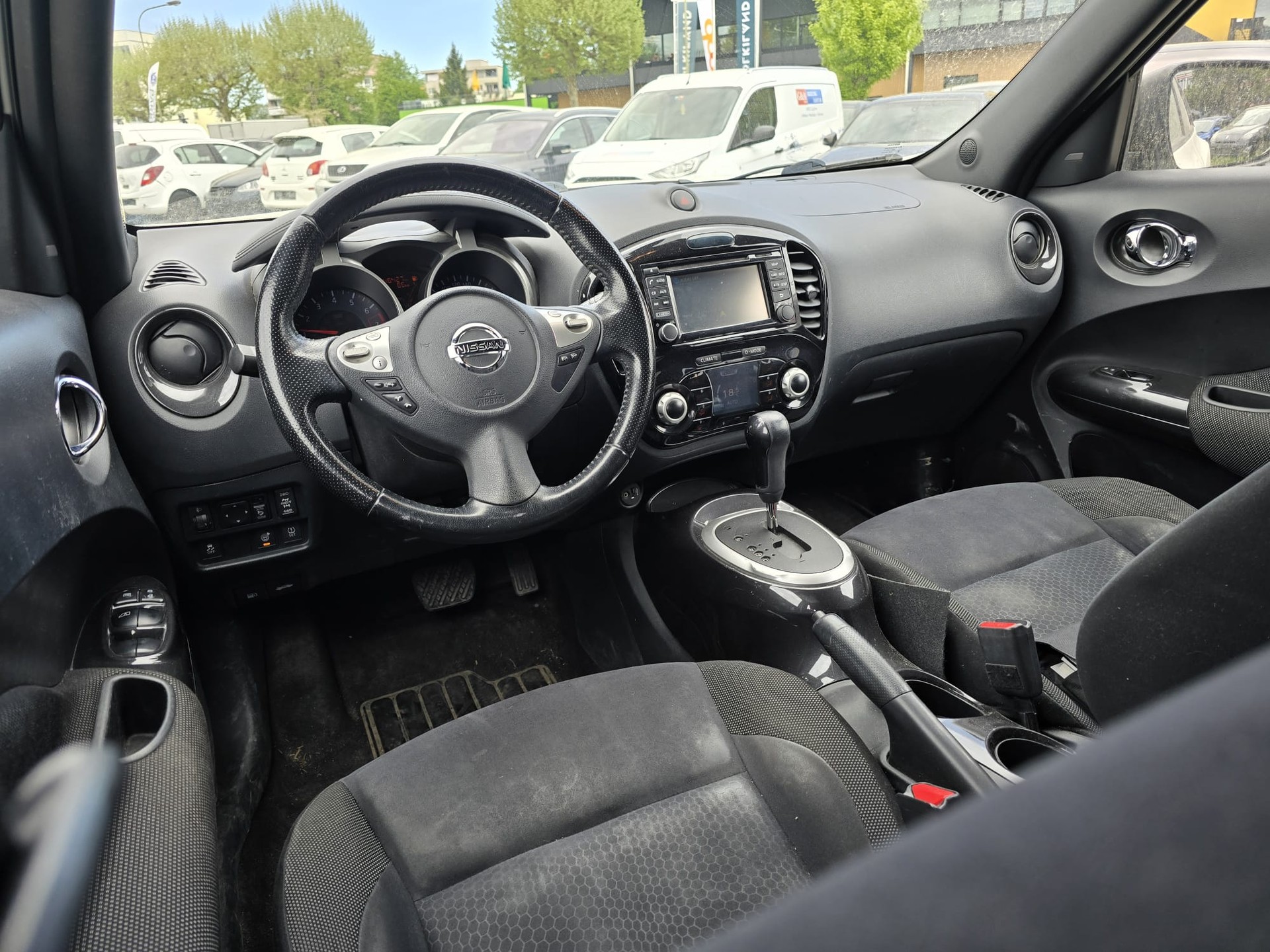 NISSAN Juke 1.6 DIG-T tekna 17'' 4x4 Xtronic M-CVT-image-10
