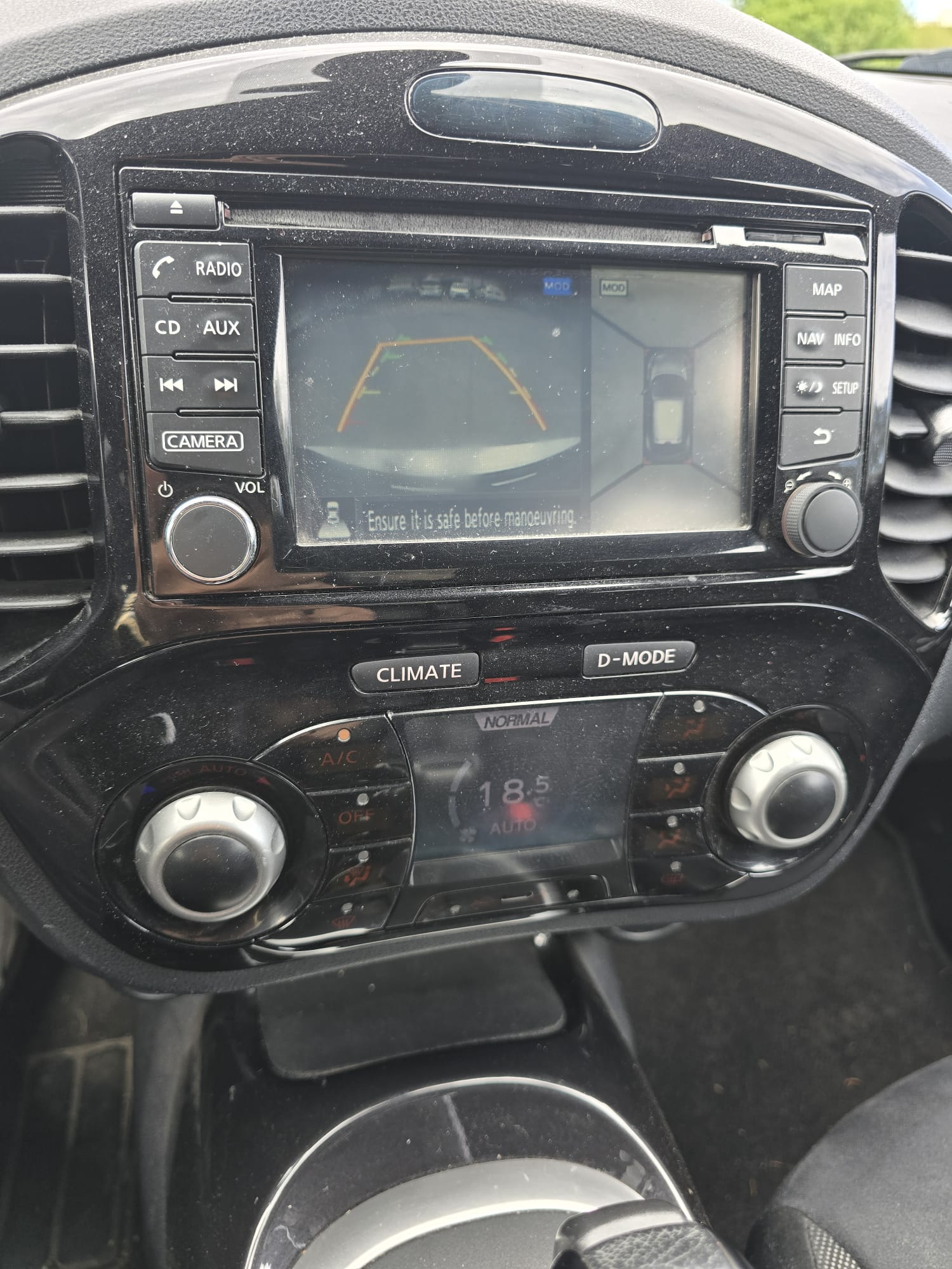 NISSAN Juke 1.6 DIG-T tekna 17'' 4x4 Xtronic M-CVT-image-13