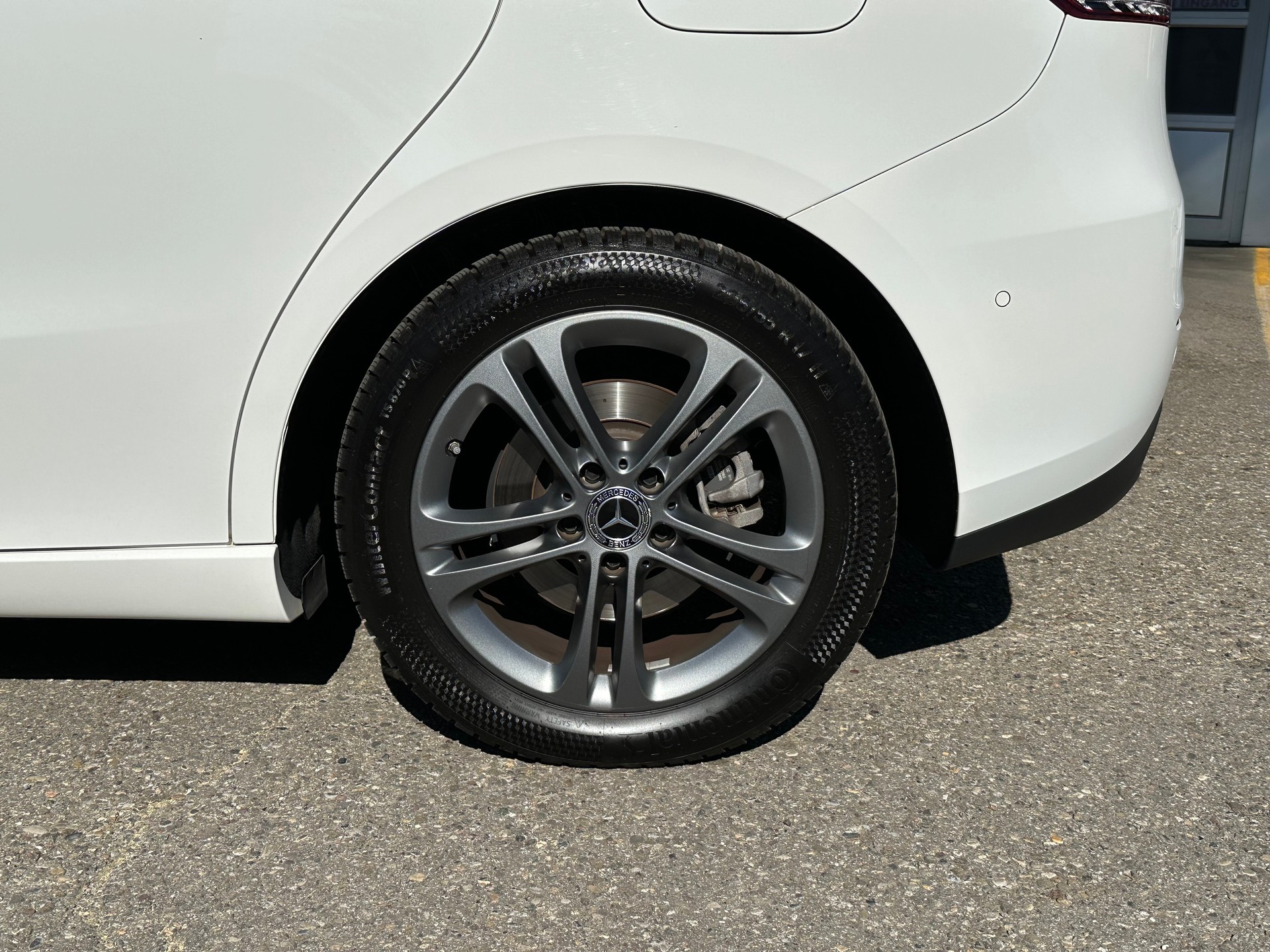 MERCEDES-BENZ B 220 4Matic Style 7G-DCT-showroom-element-3