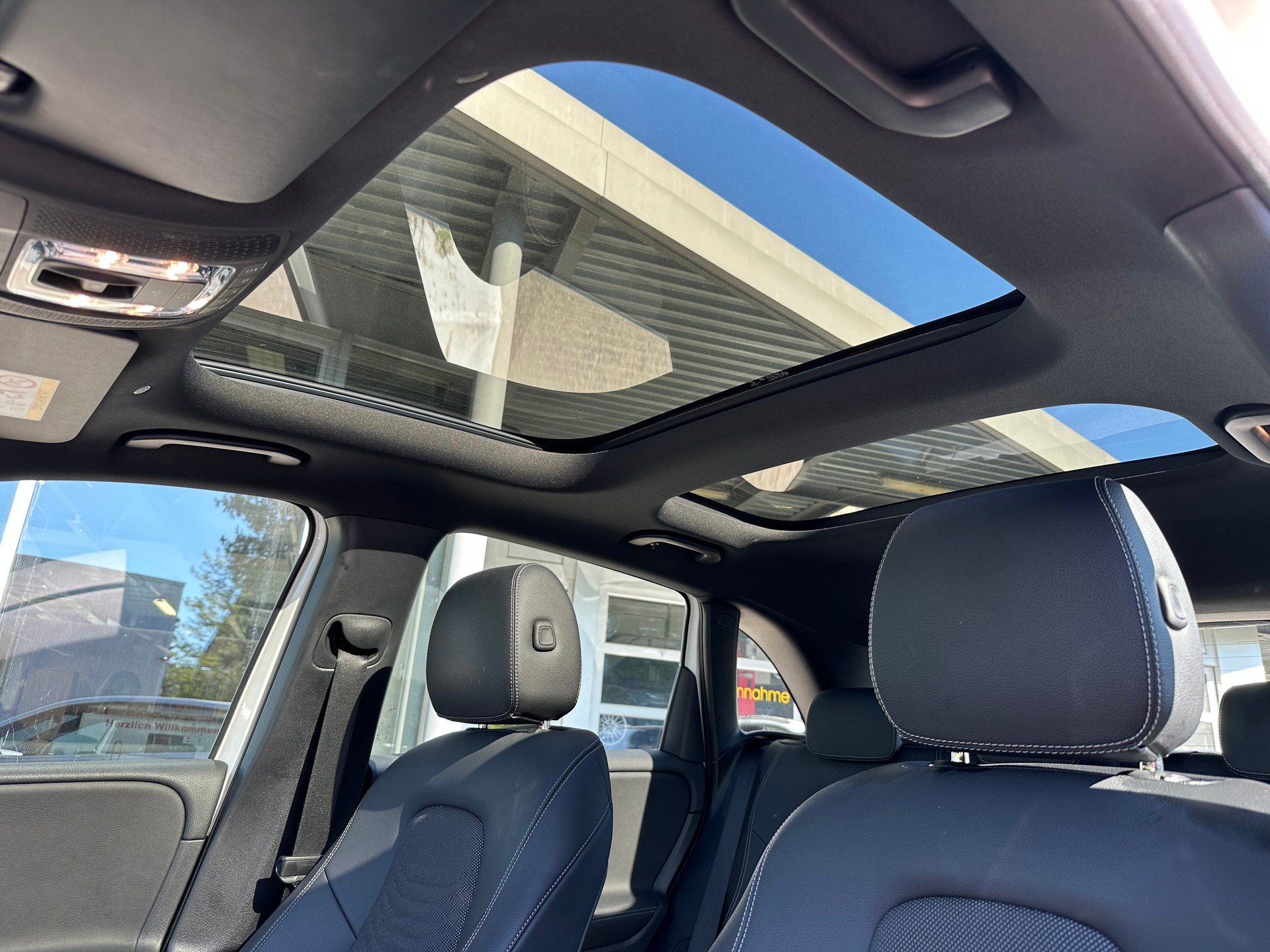 MERCEDES-BENZ B 220 4Matic Style 7G-DCT-image-6