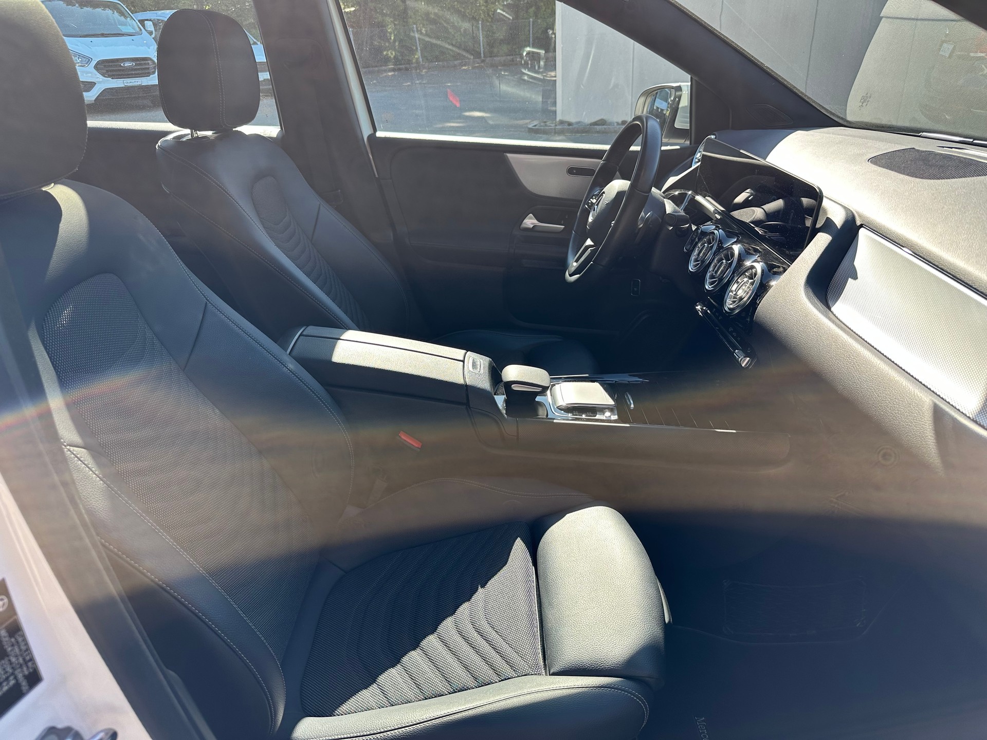 MERCEDES-BENZ B 220 4Matic Style 7G-DCT-image-11