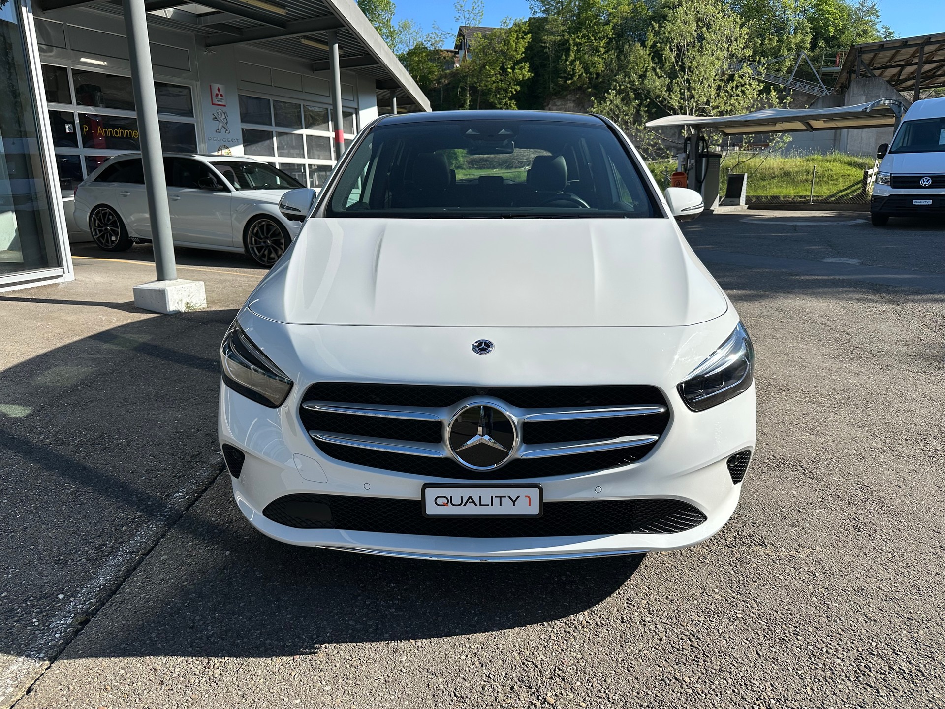 MERCEDES-BENZ B 220 4Matic Style 7G-DCT-showroom-element-1
