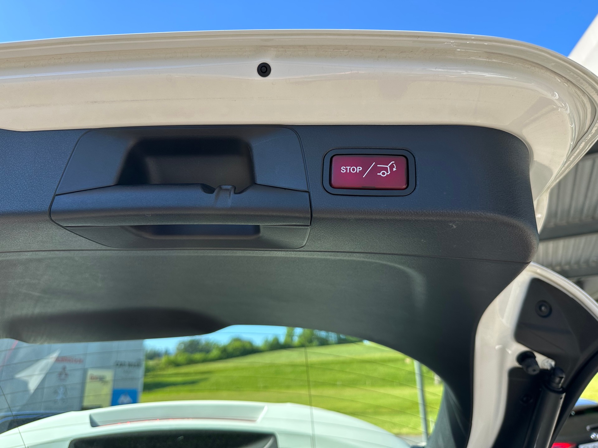 MERCEDES-BENZ B 220 4Matic Style 7G-DCT-image-16