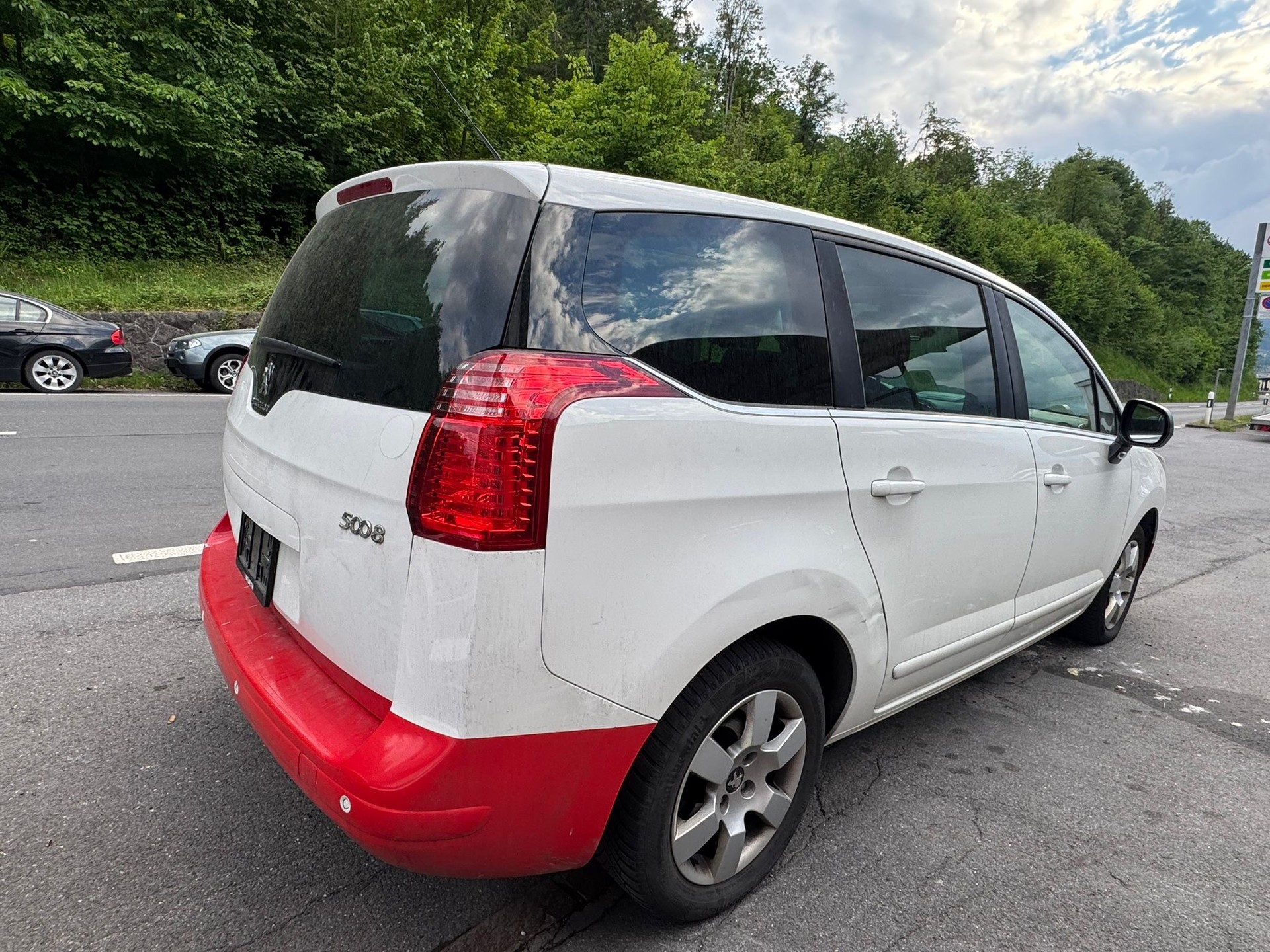 PEUGEOT 5008 2.0 HDI Style-image-4