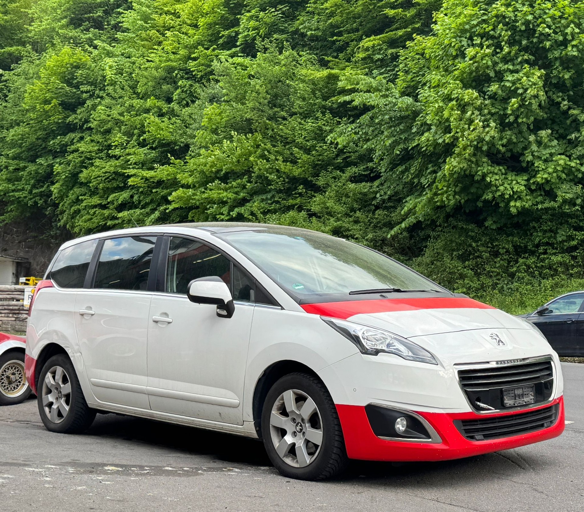 PEUGEOT 5008 2.0 HDI Style-image-5