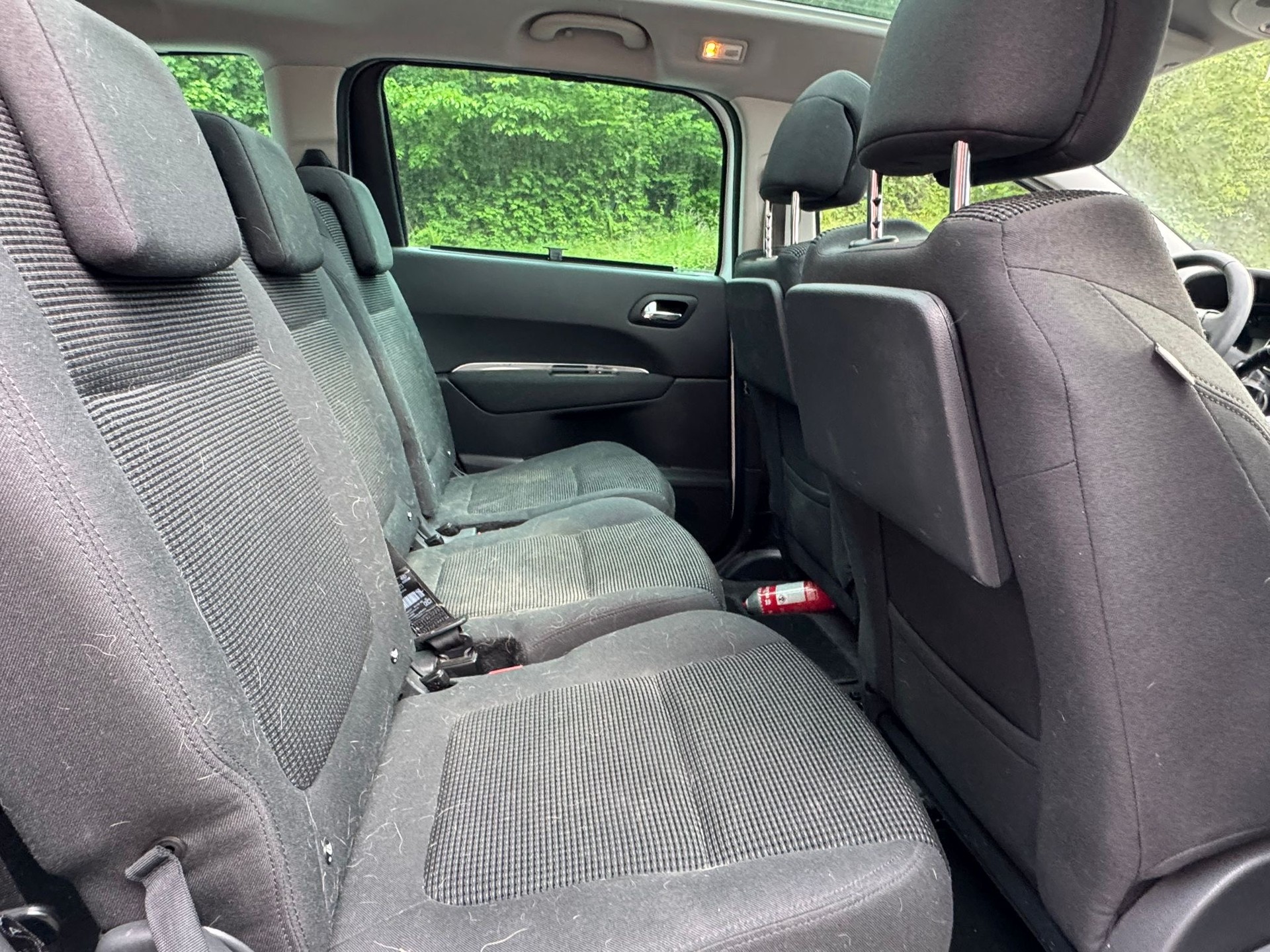 PEUGEOT 5008 2.0 HDI Style-image-8
