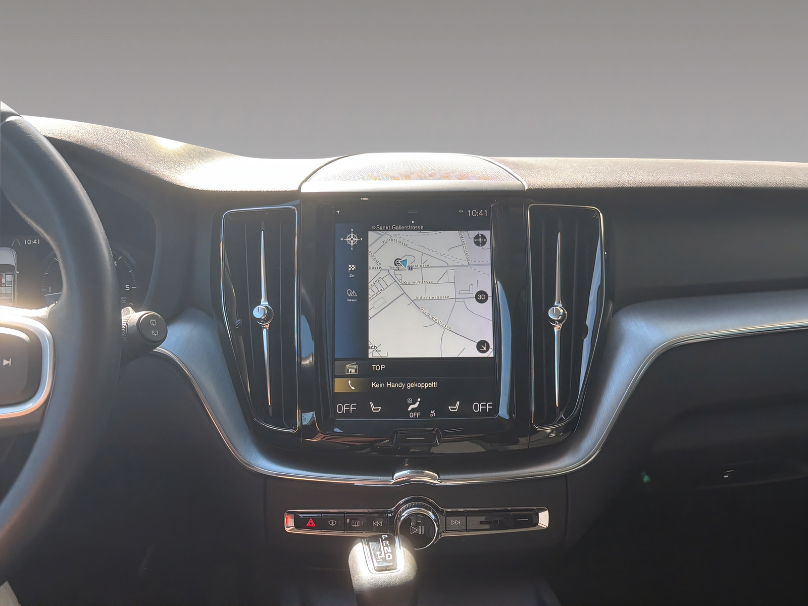 VOLVO XC60 2.0 D4 Momentum AWD-image-11