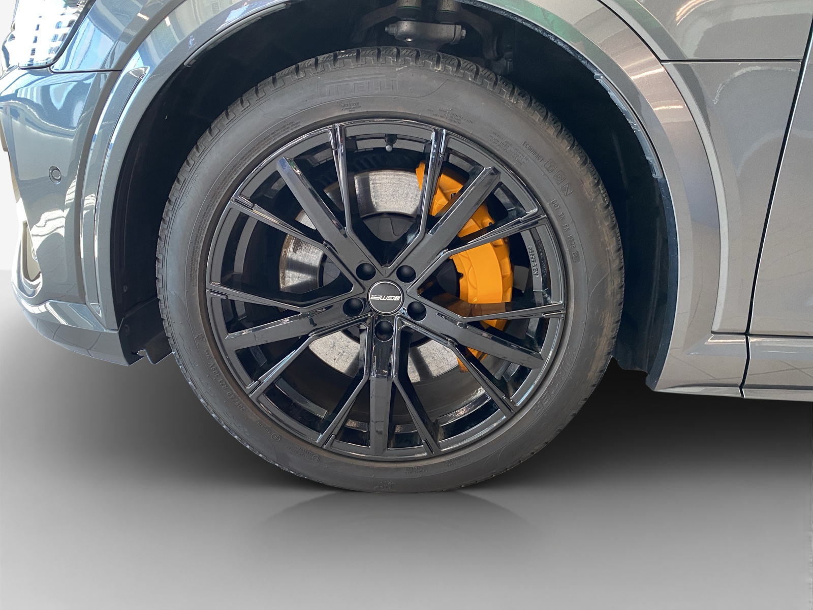 AUDI e-tron S quattro-image-15