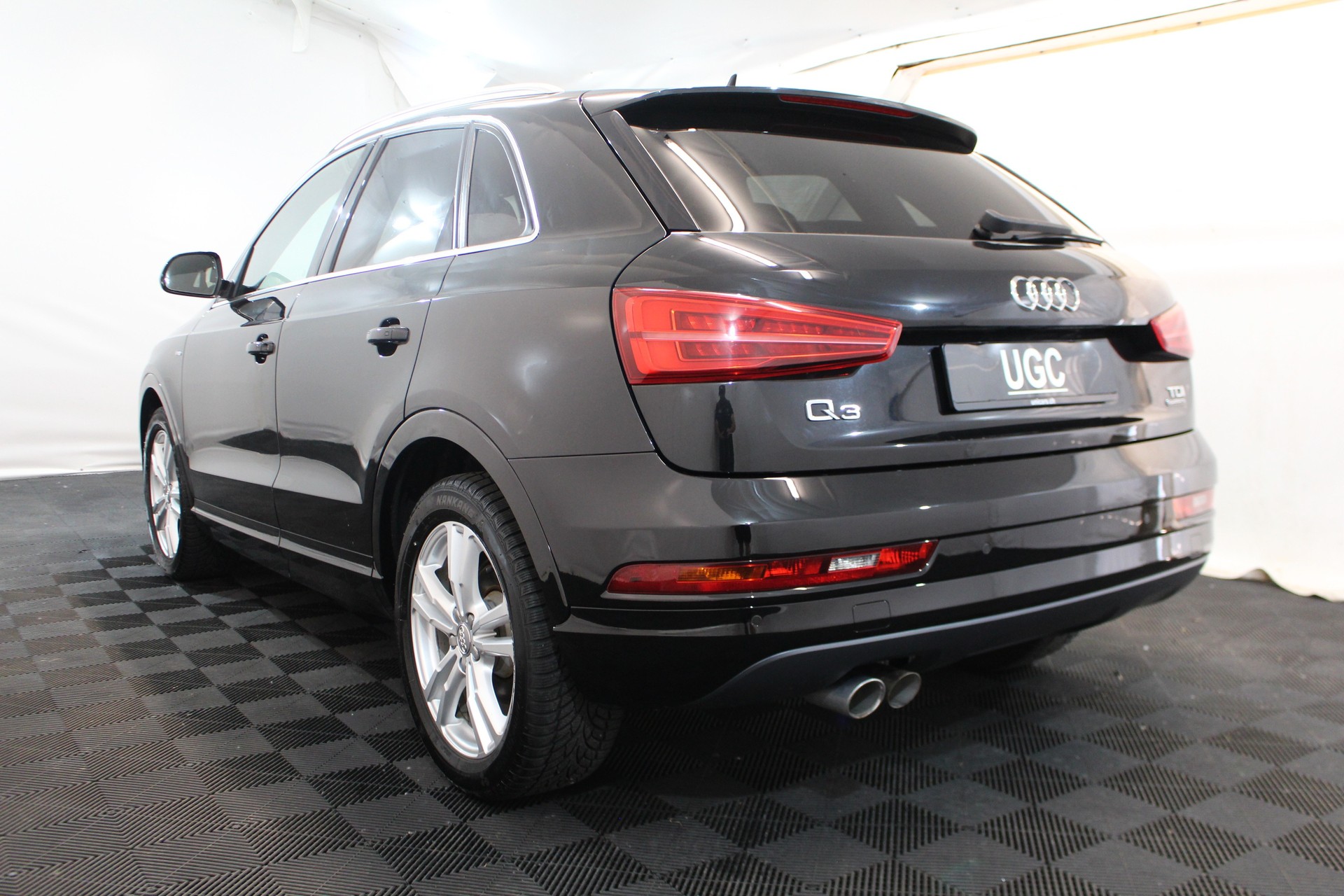 AUDI Q3 2.0 TDI 150 Sport qu. S-Tr.-showroom-element-3