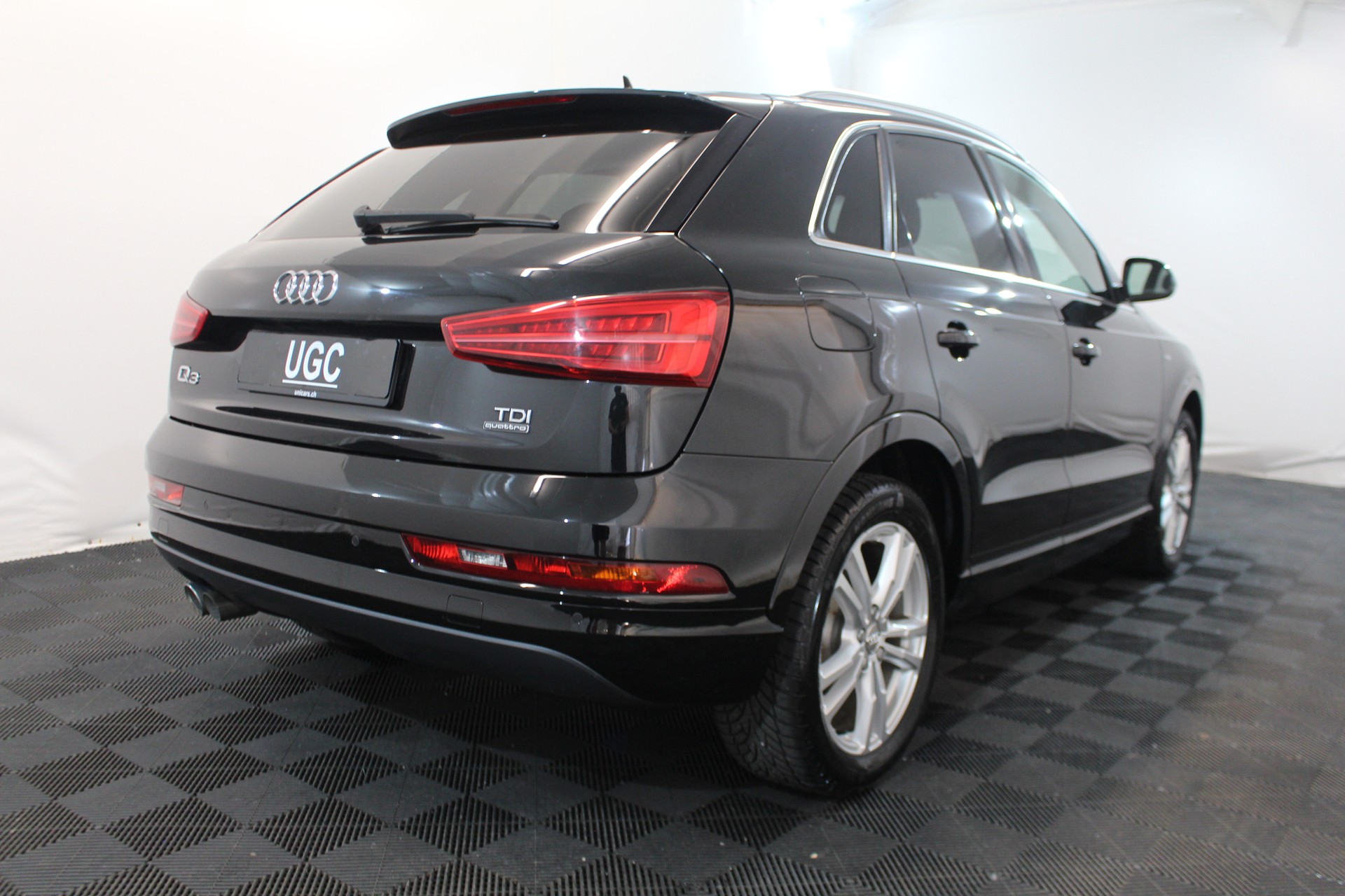 AUDI Q3 2.0 TDI 150 Sport qu. S-Tr.-image-5