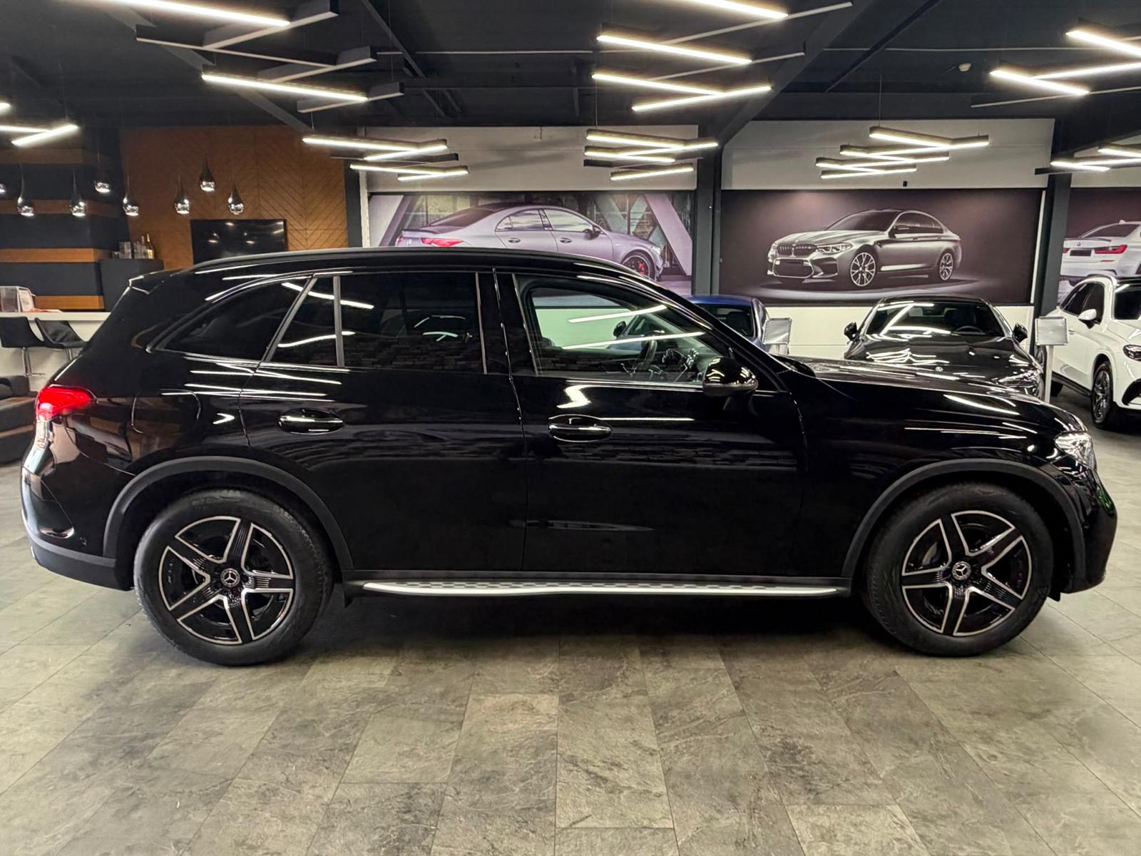 MERCEDES-BENZ GLC 200 4MATIC AMG Line | Panorama | Night Paket | KEYLESS-GO | 9G-TRONIC | MBUX Premium |-image-6