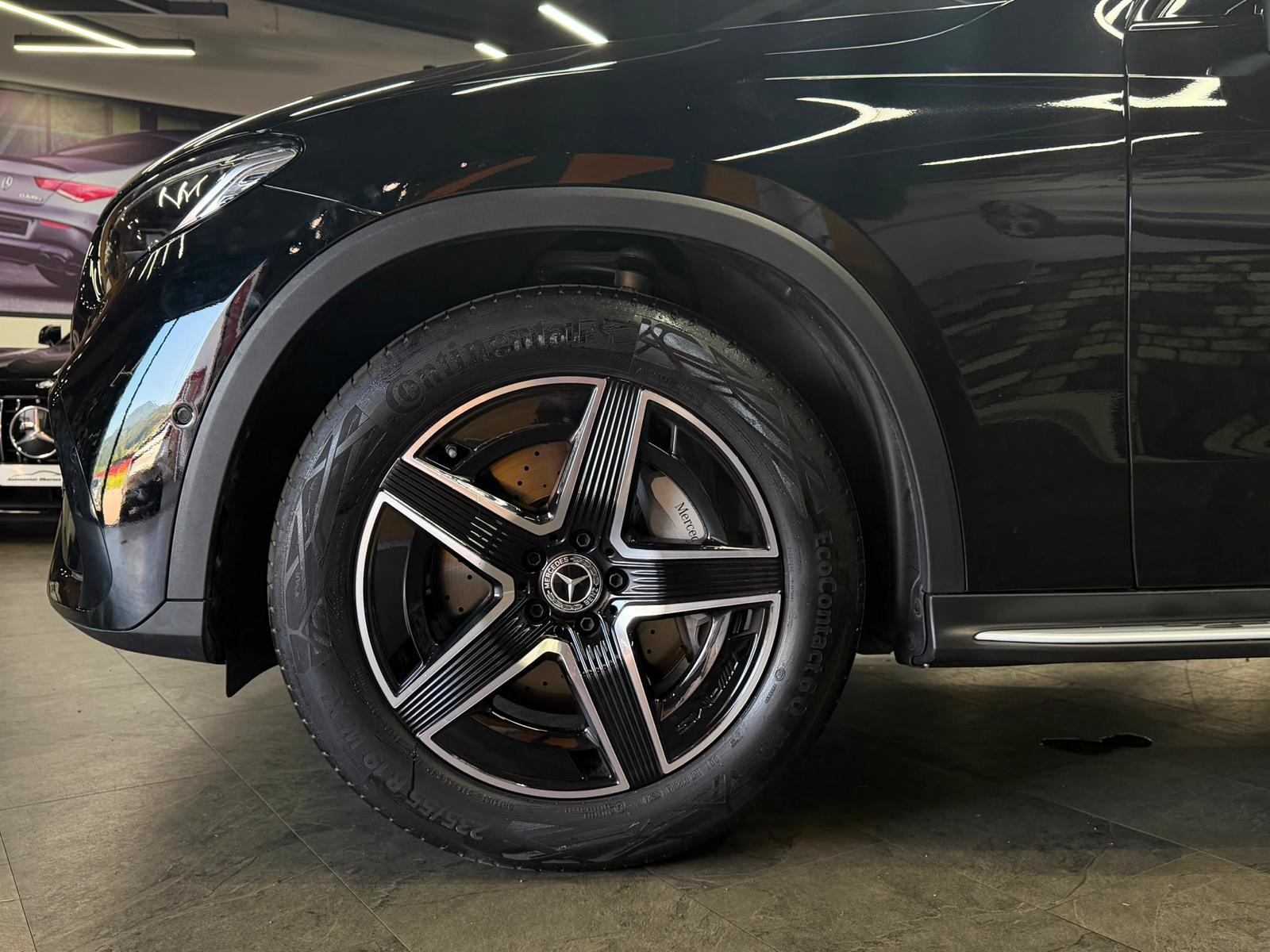 MERCEDES-BENZ GLC 200 4MATIC AMG Line | Panorama | Night Paket | KEYLESS-GO | 9G-TRONIC | MBUX Premium |-image-9