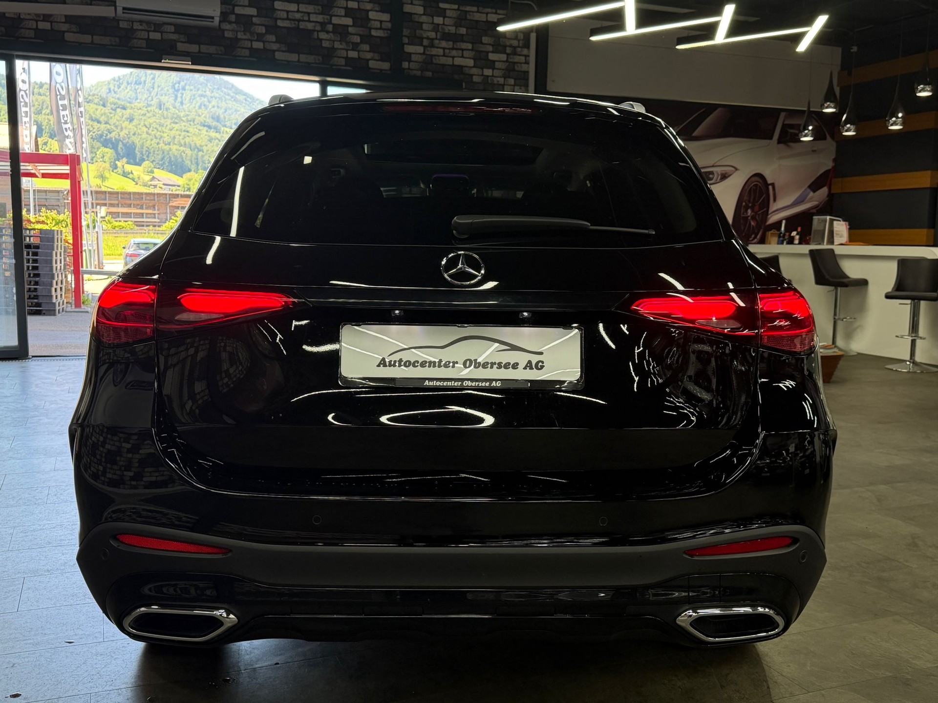 MERCEDES-BENZ GLC 200 4Matic AMG Line 9G-Tronic-image-9