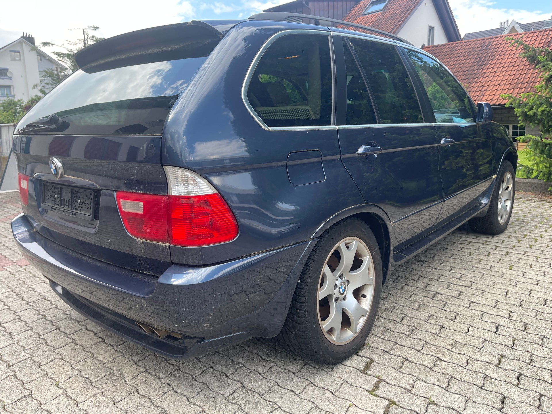 BMW X5 4.4i-image-4