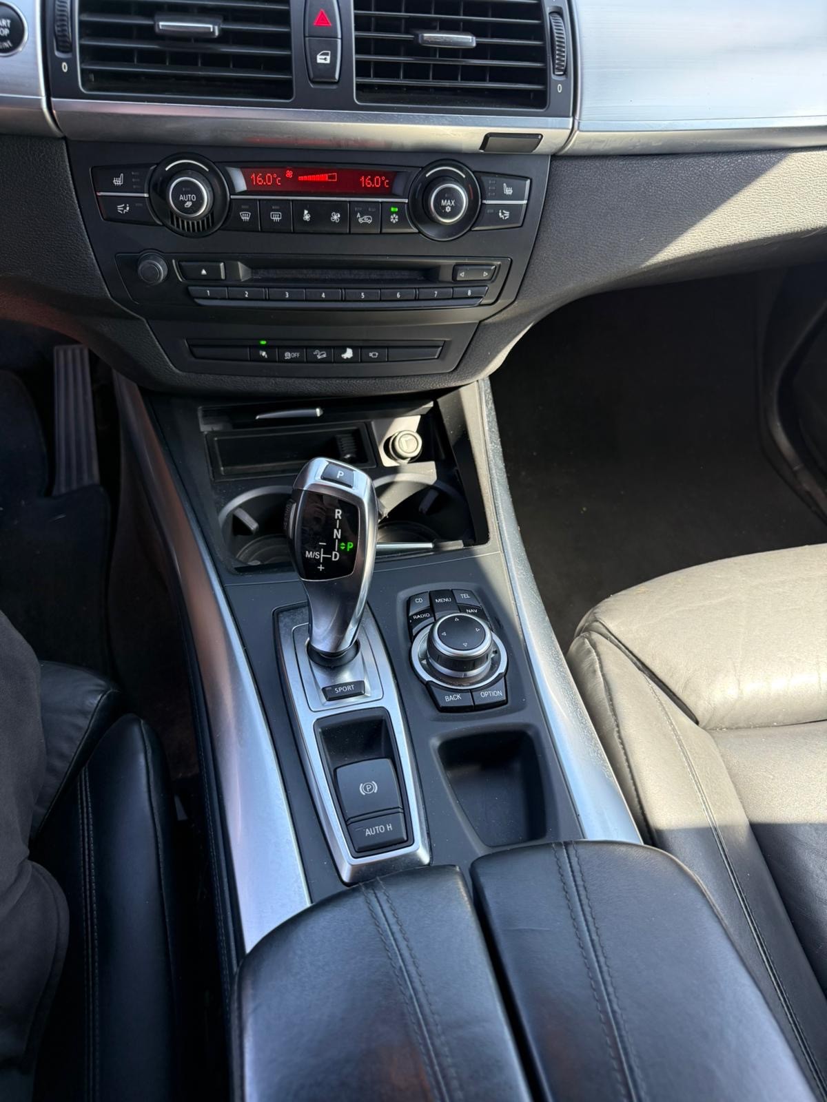 BMW X5 xDrive 40d Steptronic-image-15