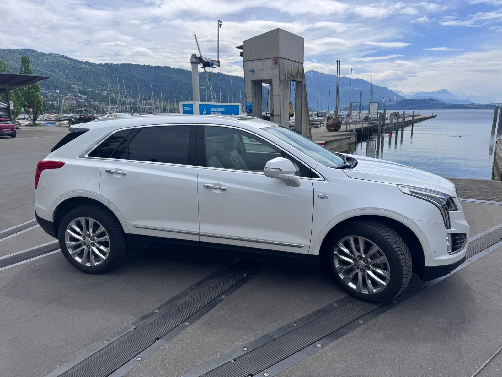 CADILLAC XT5 3.6 V6 Platinum AWD-image-4