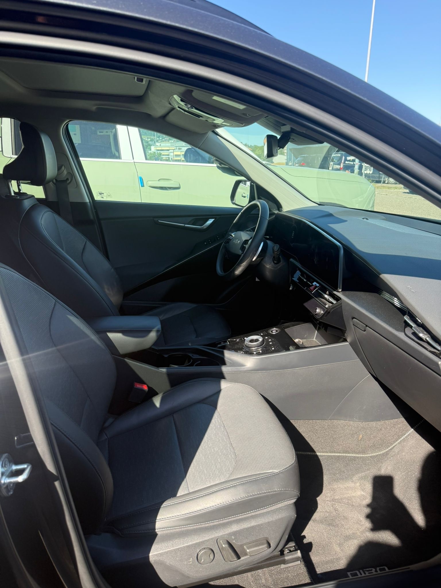 KIA Niro 1.6GDi Hybrid DCT Style-image-11
