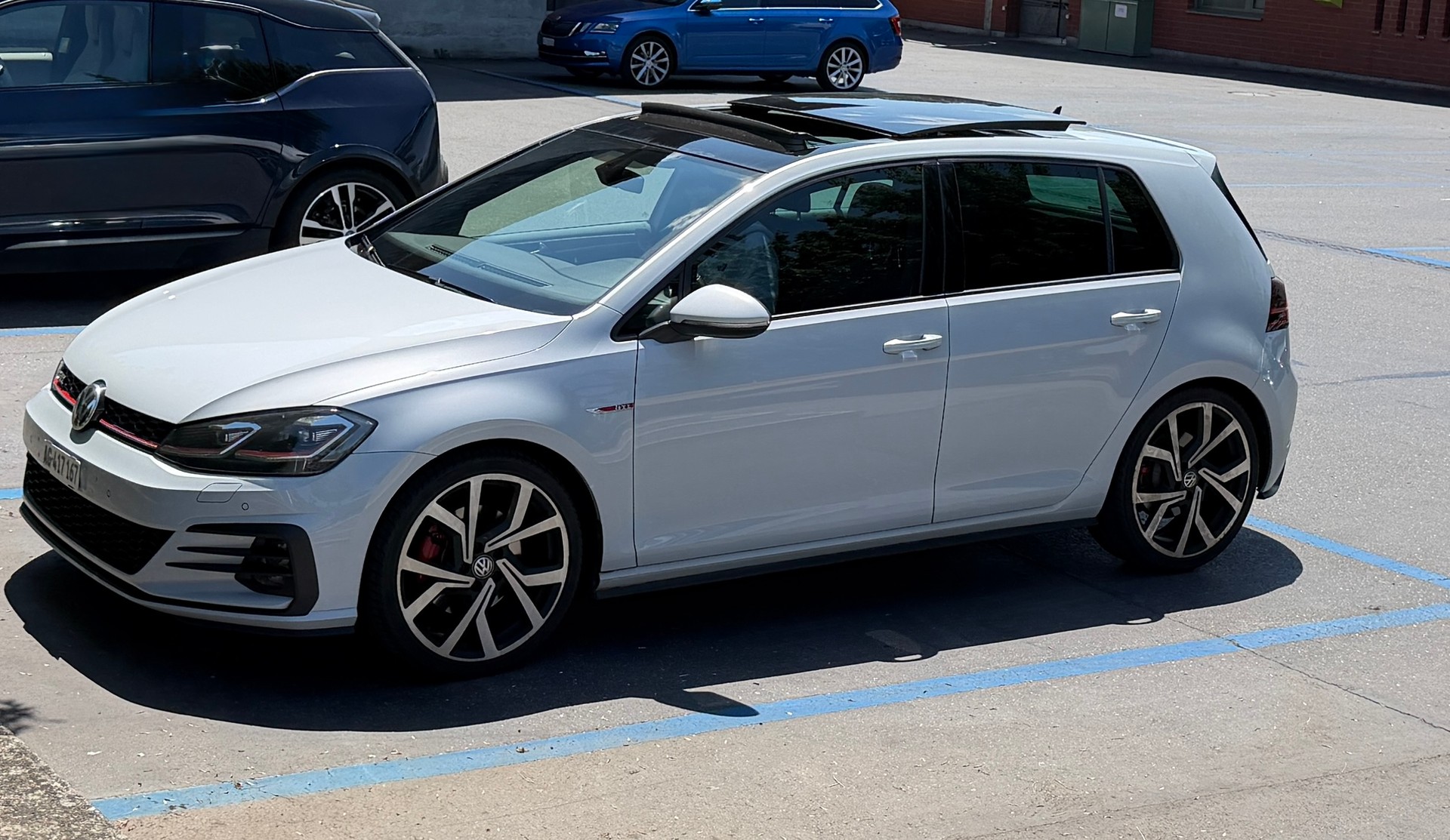 VW VW Golf 7 GTI 2.0 TSI-image-5