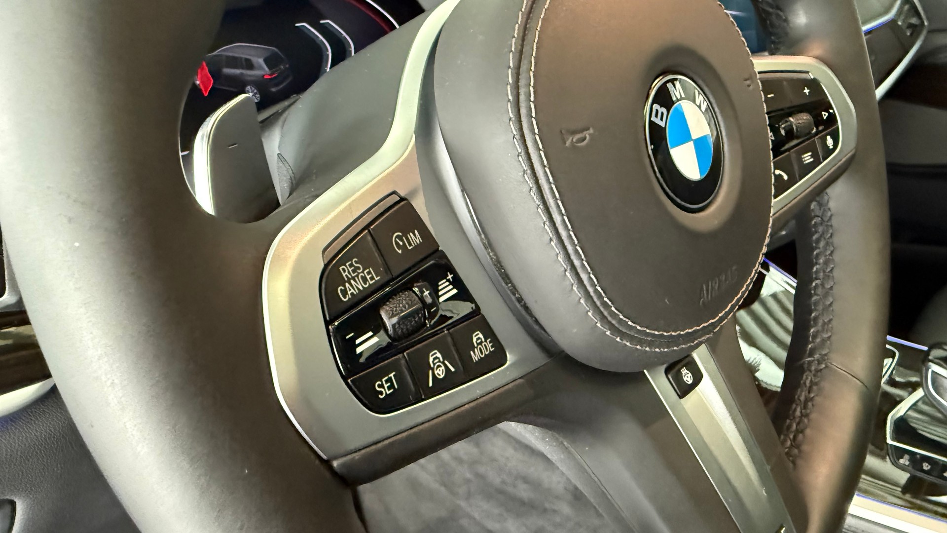 BMW X7 40d xDrive-image-28