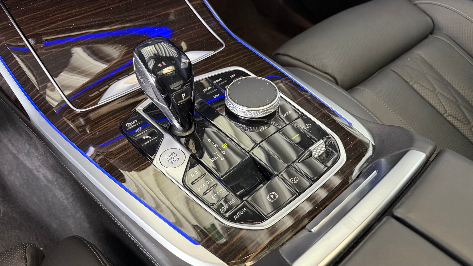 BMW X7 40d xDrive-image-27