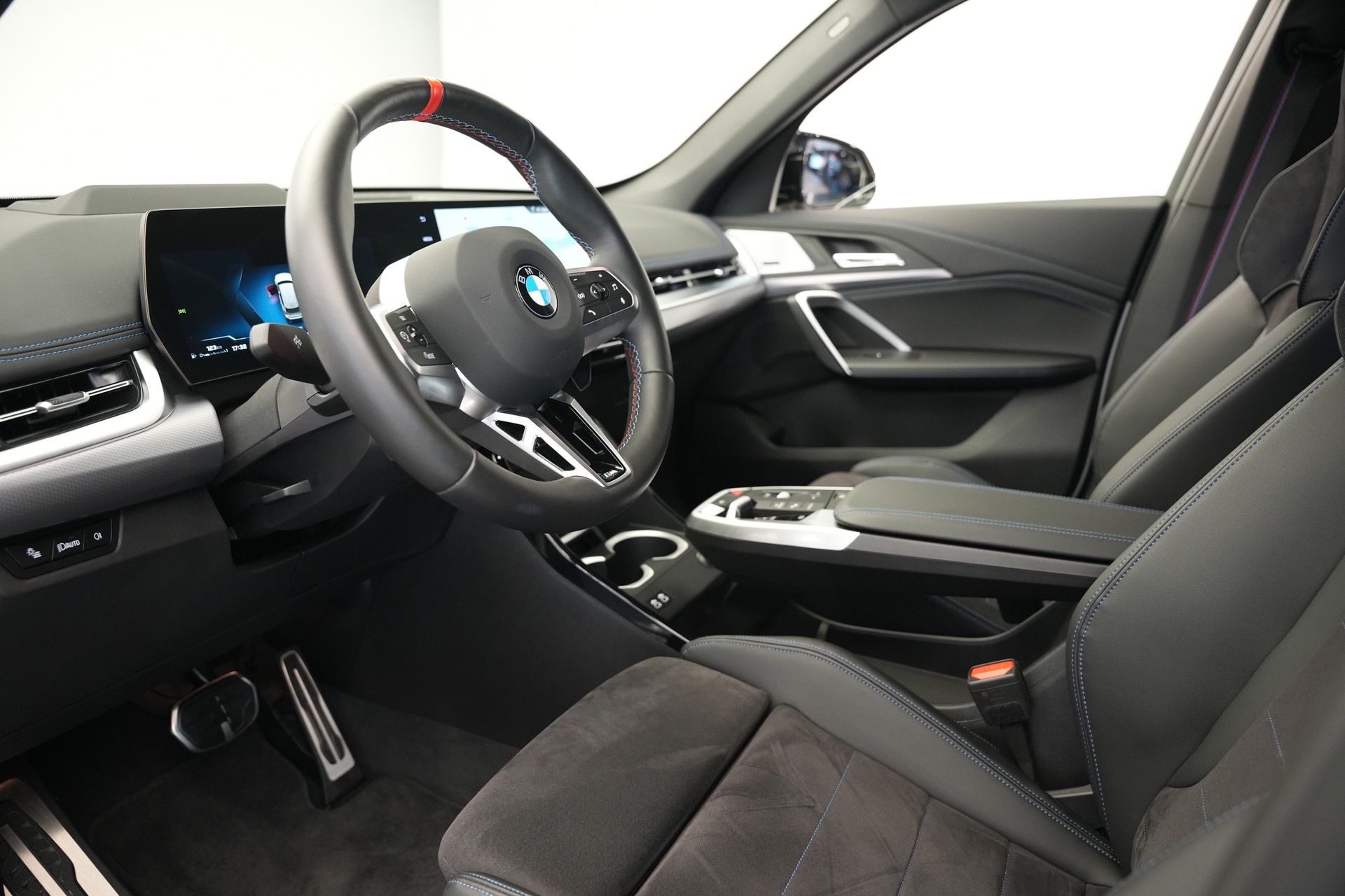 BMW X1 xDrive M35i *LED* *Komfortzugang*-image-10
