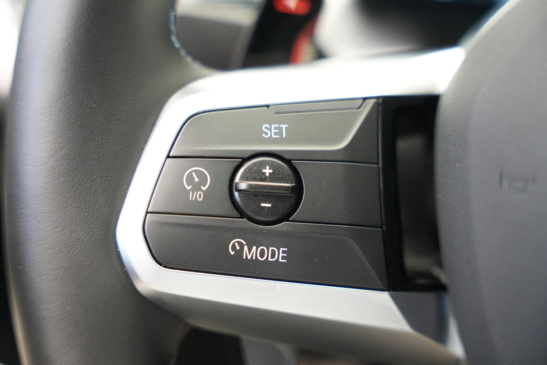BMW X1 xDrive M35i *LED* *Komfortzugang*-image-23