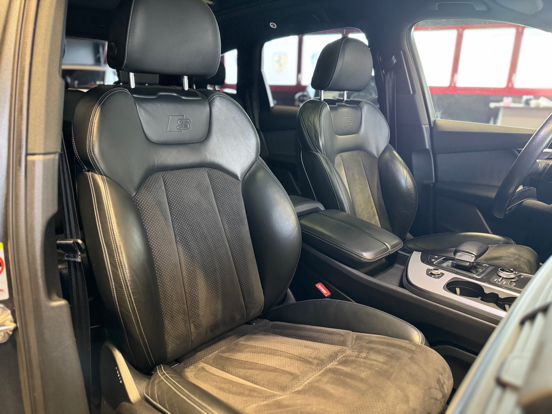 AUDI Q7 50 TDI quattro tiptronic *7Plätzer*-image-9