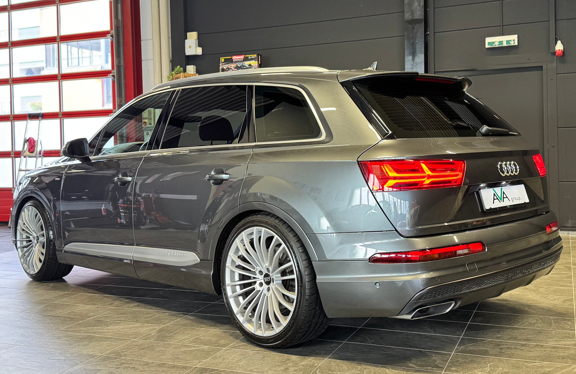 AUDI Q7 50 TDI quattro tiptronic *7Plätzer*-image-5