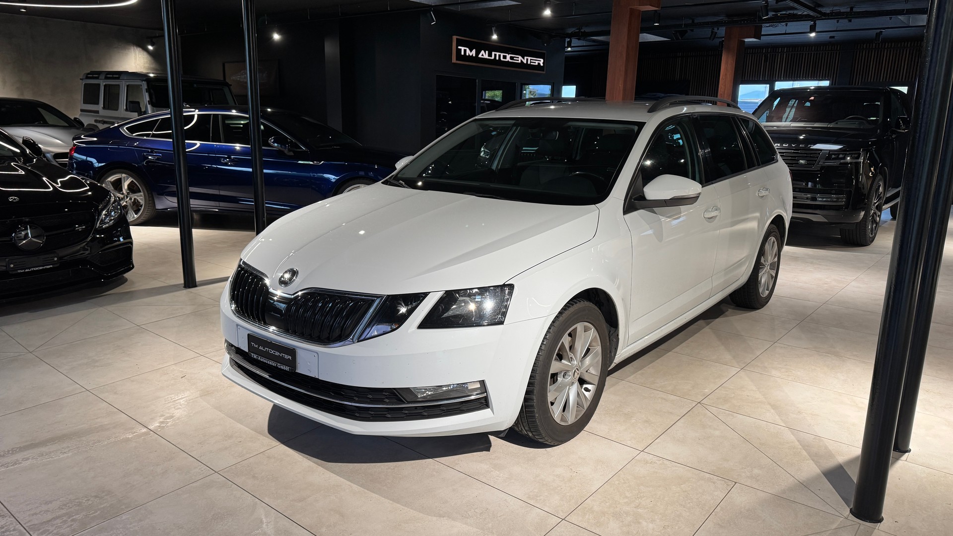 SKODA Octavia Combi 2.0 TDI Style DSG 4x4-image-0