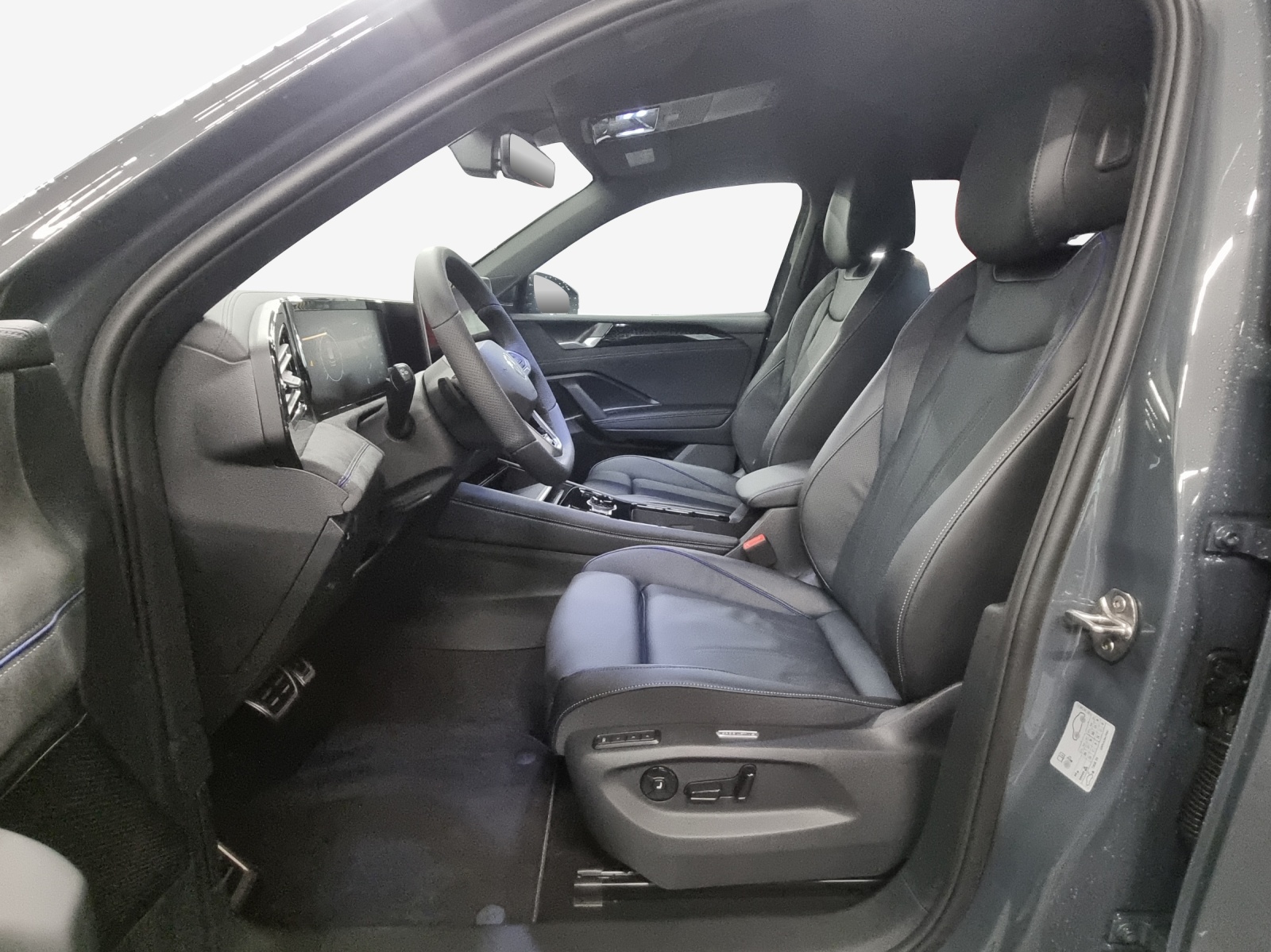 VW Tiguan 2.0 TDI SCR R-Line 4Motion DSG-image-7