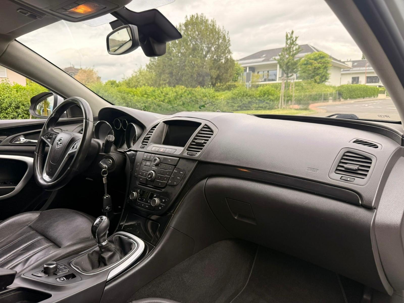 OPEL Insignia 2.0 CDTI Edition Automatic-image-11