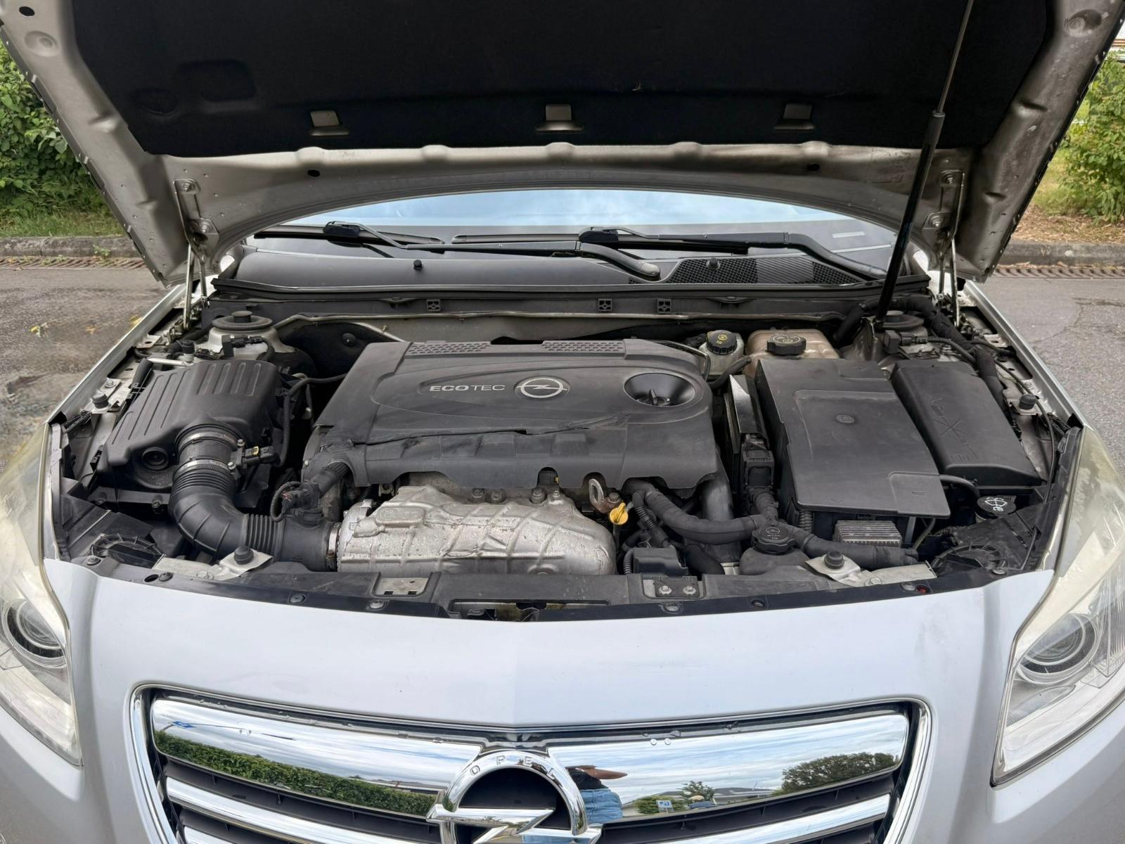 OPEL Insignia 2.0 CDTI Edition Automatic-image-24