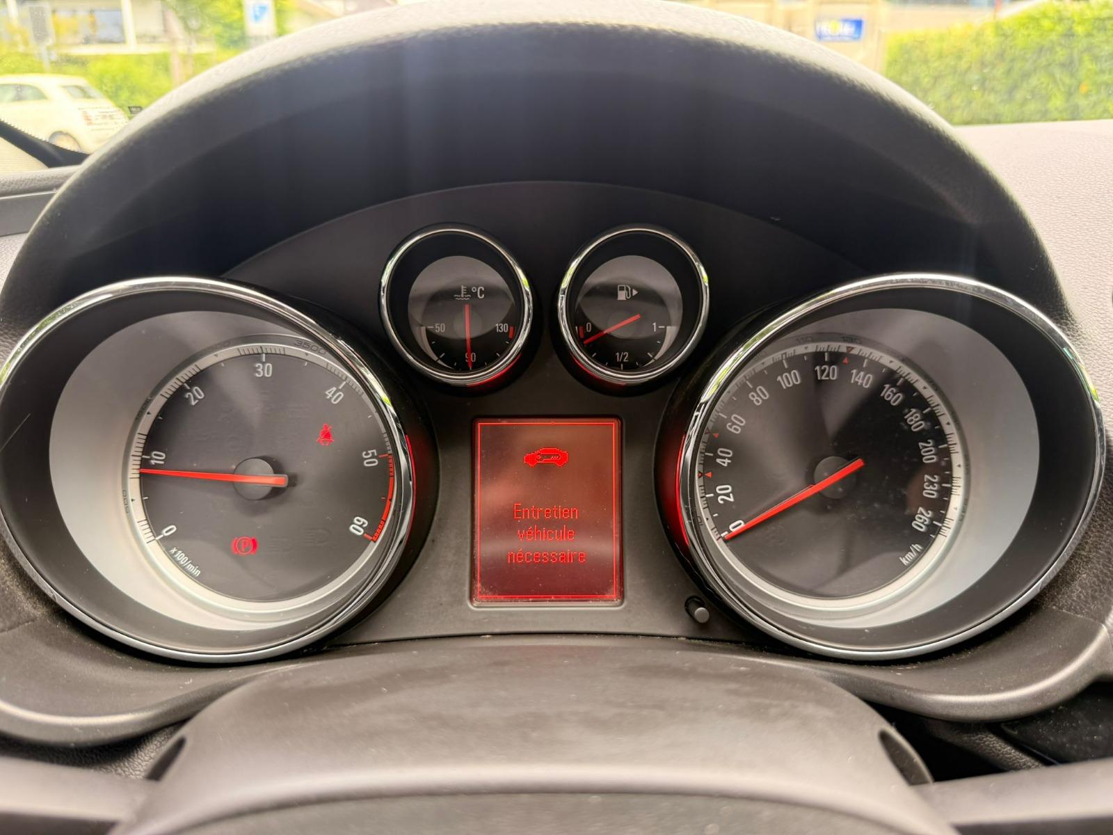 OPEL Insignia 2.0 CDTI Edition Automatic-image-8