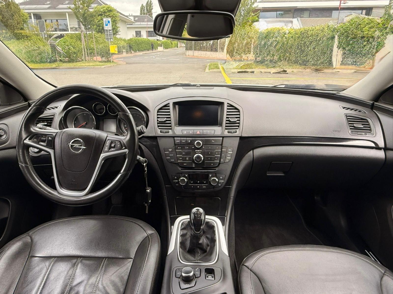 OPEL Insignia 2.0 CDTI Edition Automatic-image-10