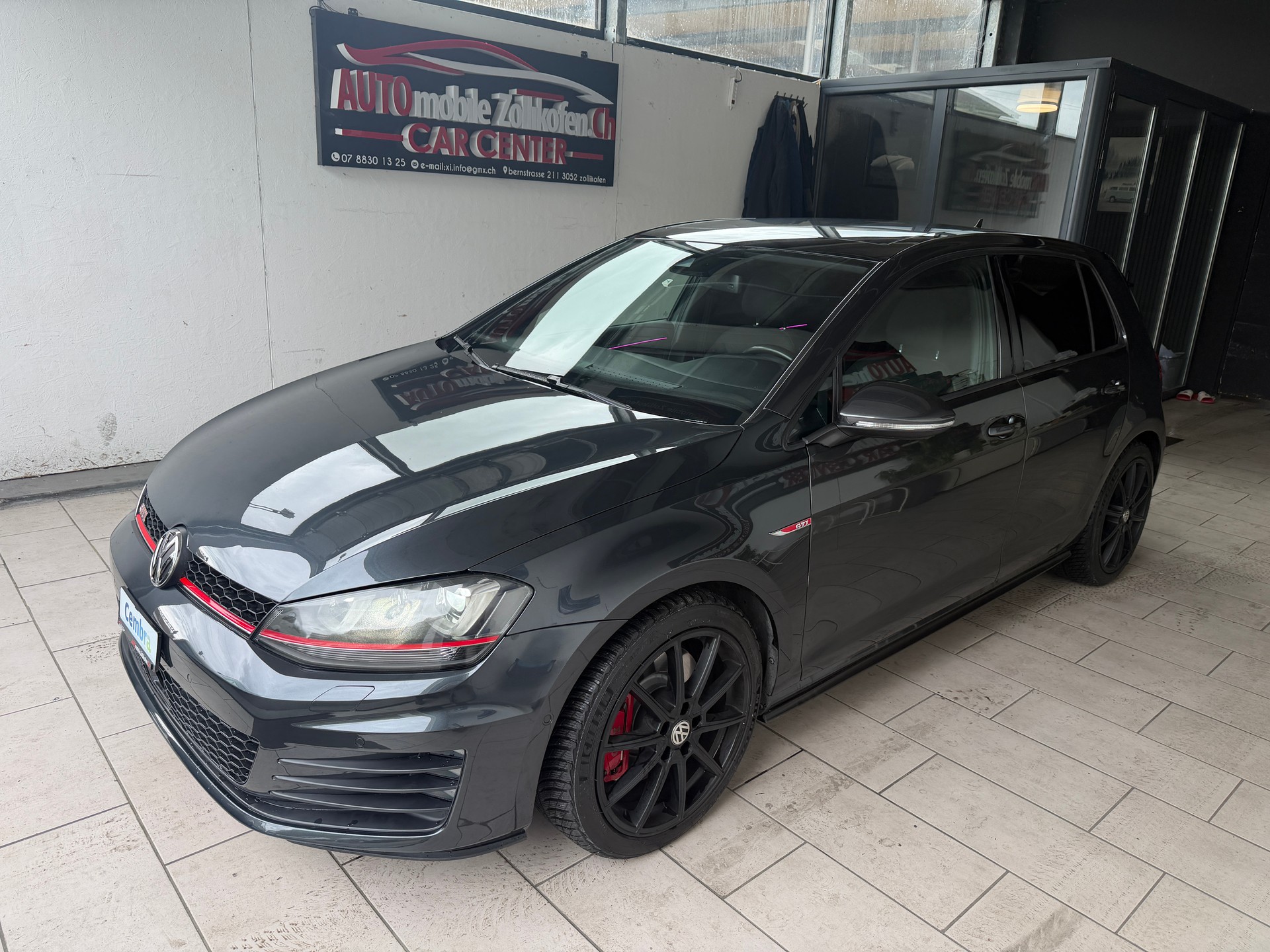VW Golf 2.0 TSI GTI Performance-image-2