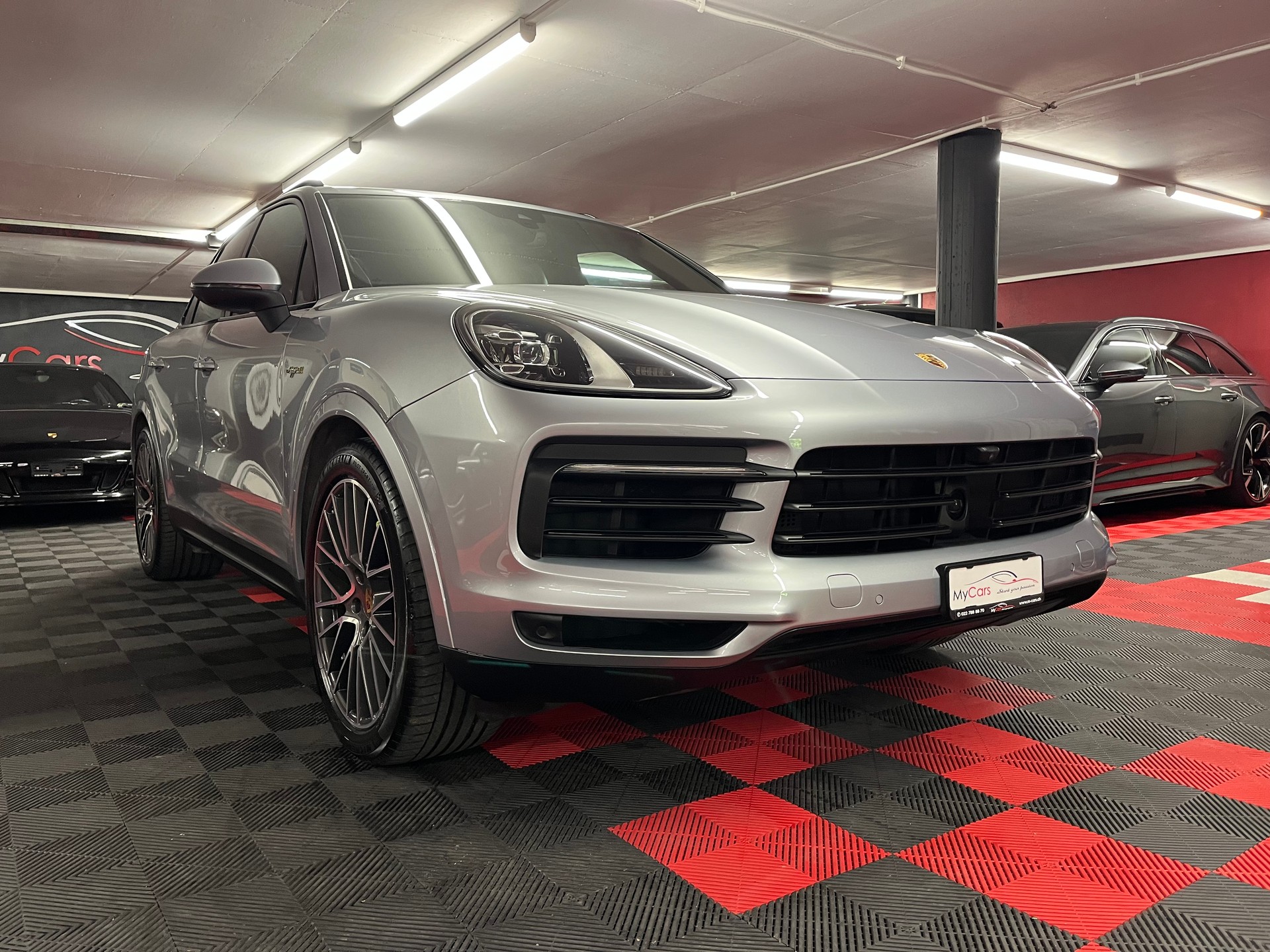 PORSCHE Cayenne E-Hybrid-image-0